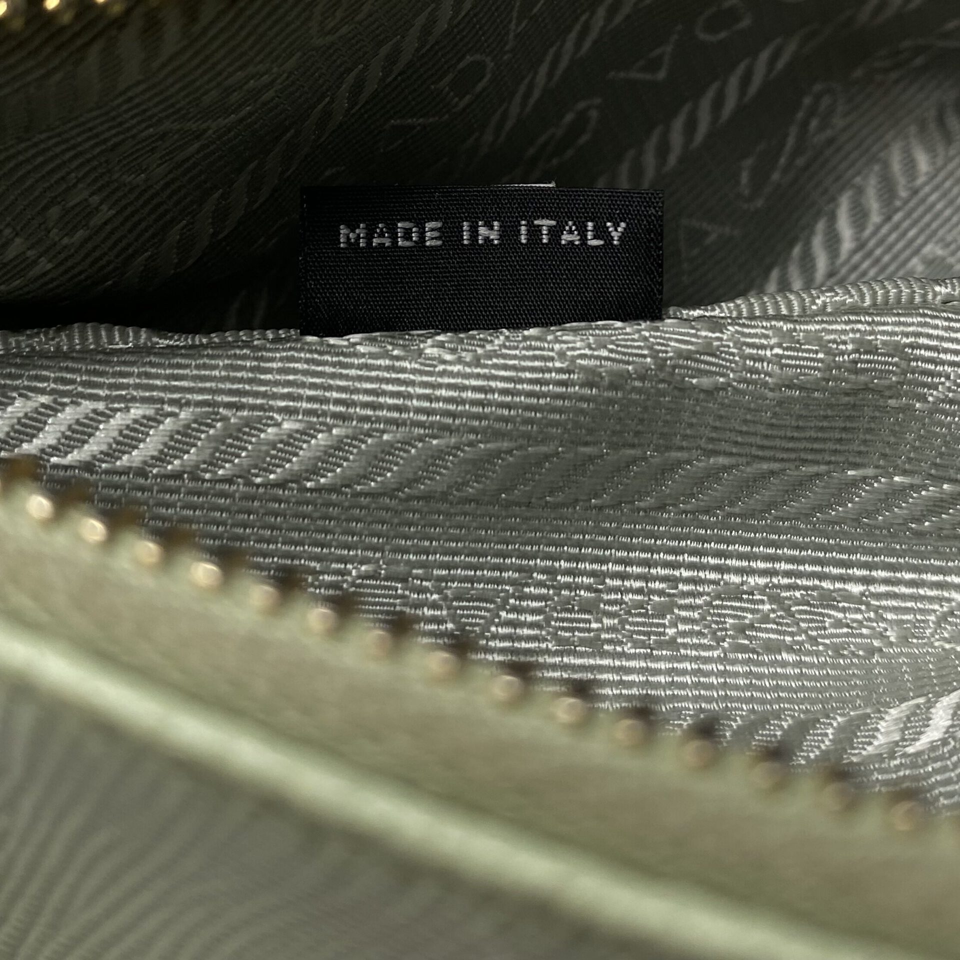 Bolsa Prada Re-Edition Verde