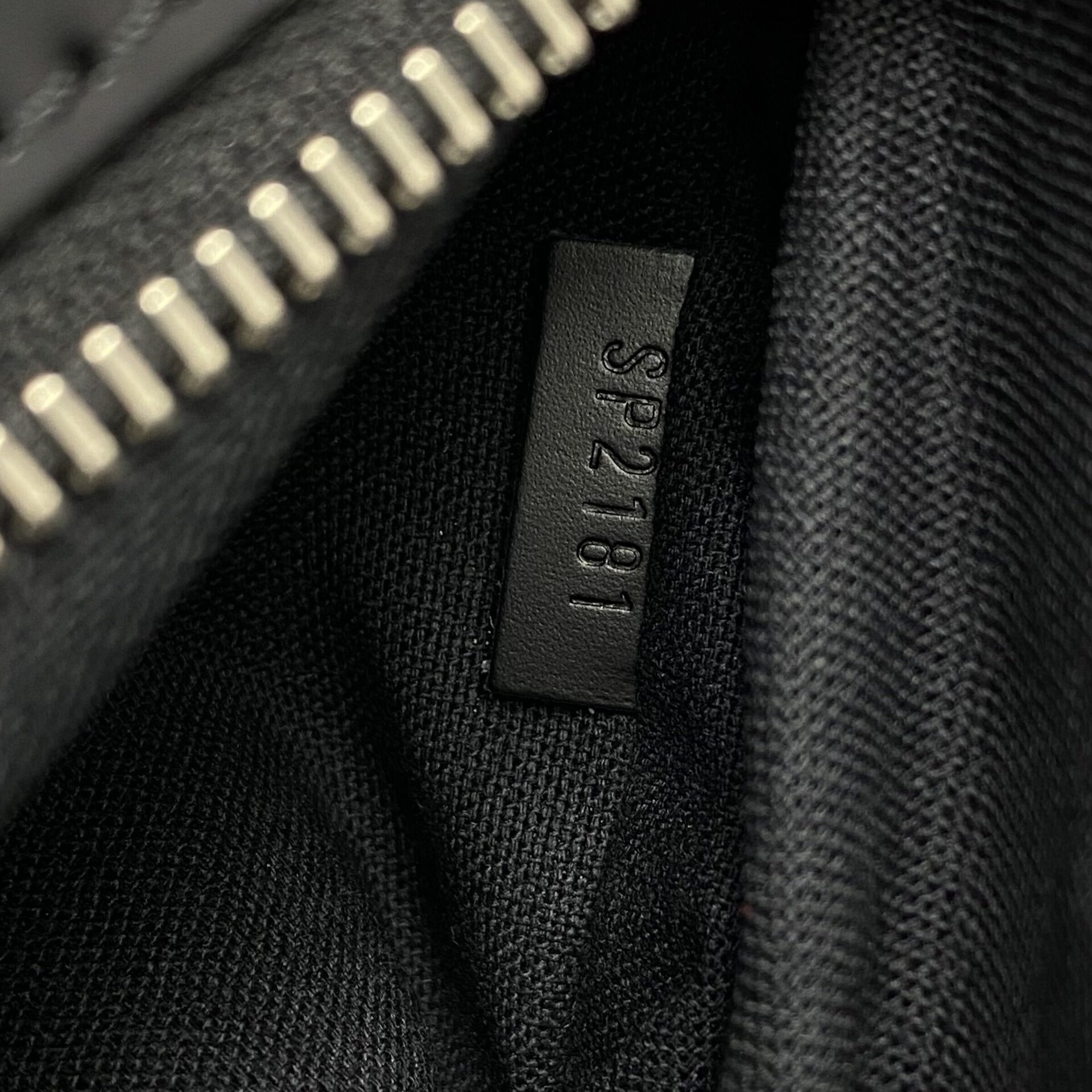 Bolsa Tiracolo Louis Vuitton Renzo MM Damier Graphite