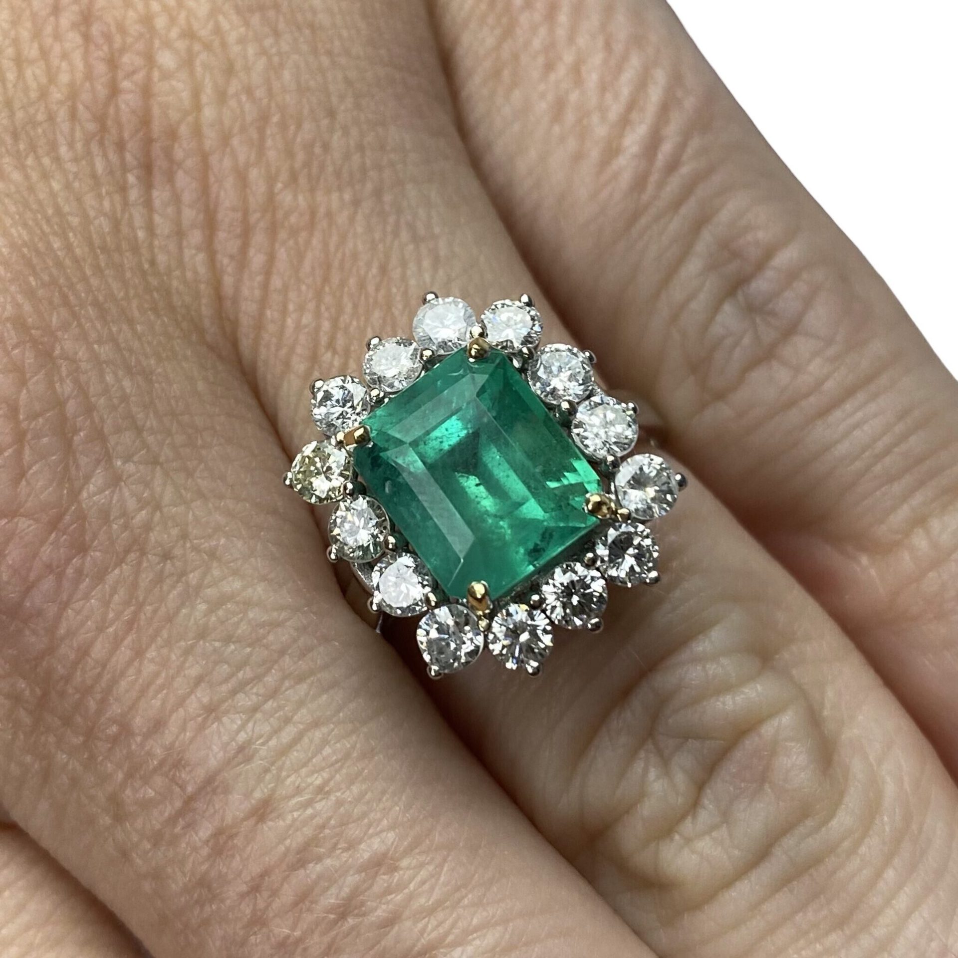 Anel Esmeralda - 3.60 ct.