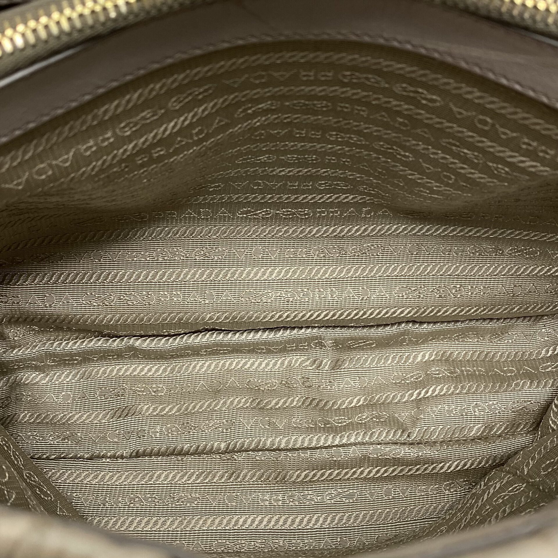 Bolsa Prada Gaufre Bege