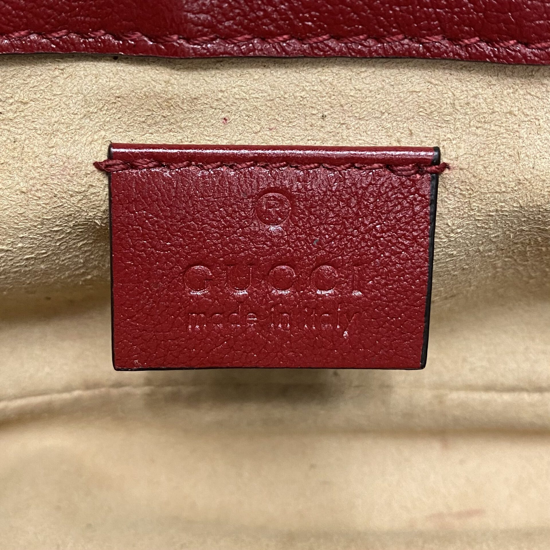 Bolsa Gucci GG Super Mini