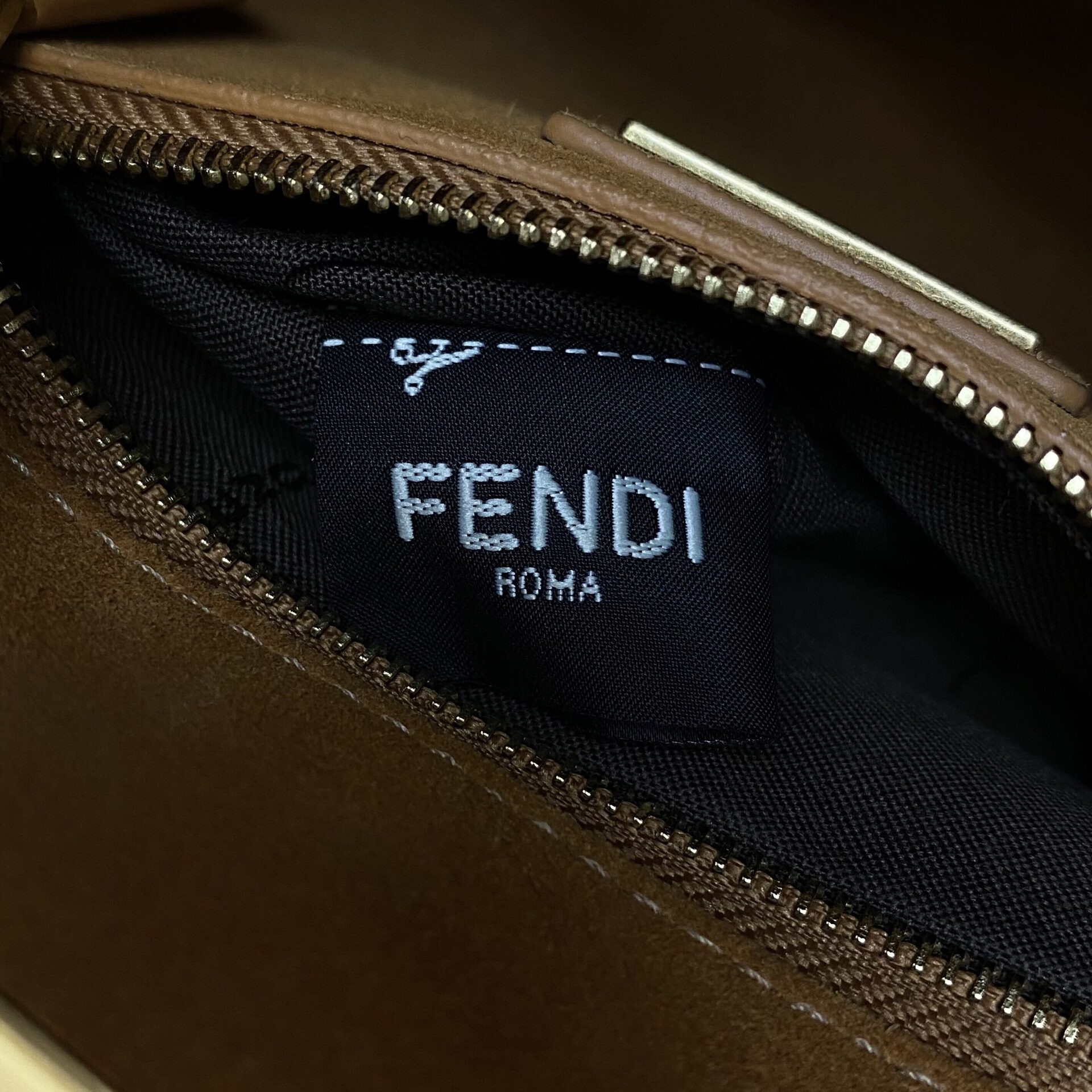Bolsa Fendi Peekaboo Caramelo
