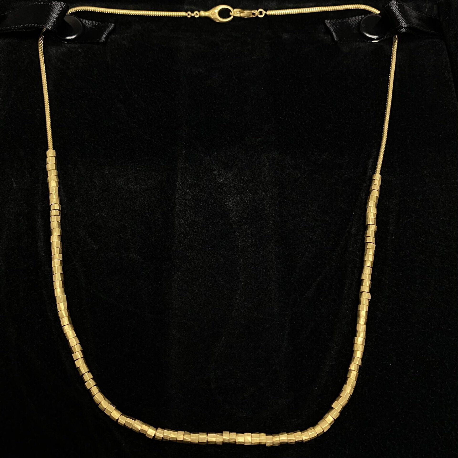 Colar HStern - Miçangas