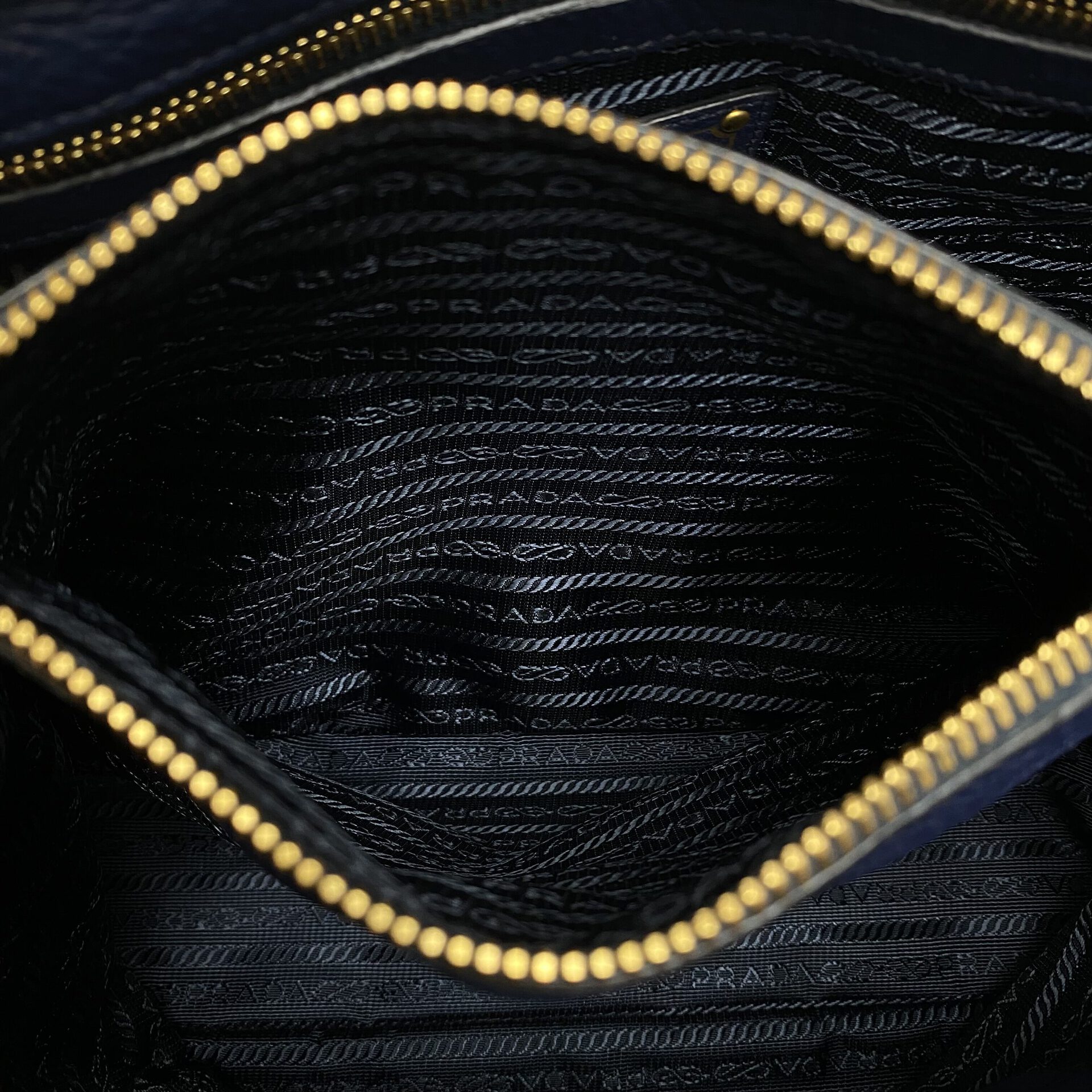 Bolsa Prada Couro Azul Marinho