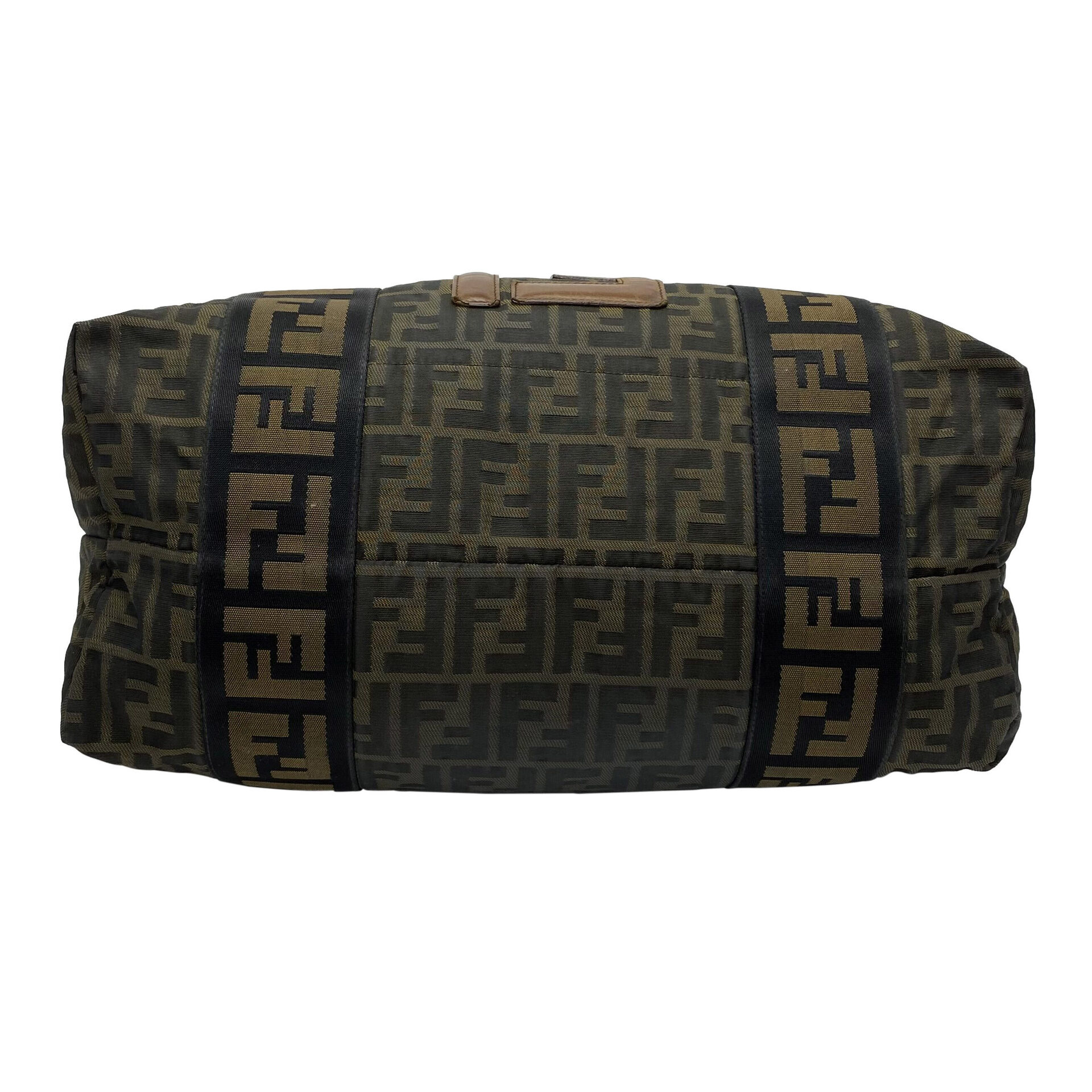 Bolsa Fendi Monograma Marrom