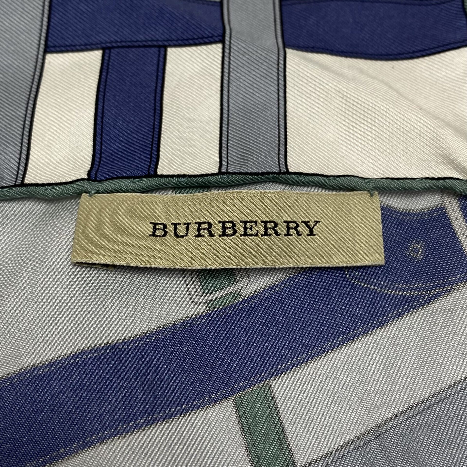 Lenço Burberry Estampado Azul