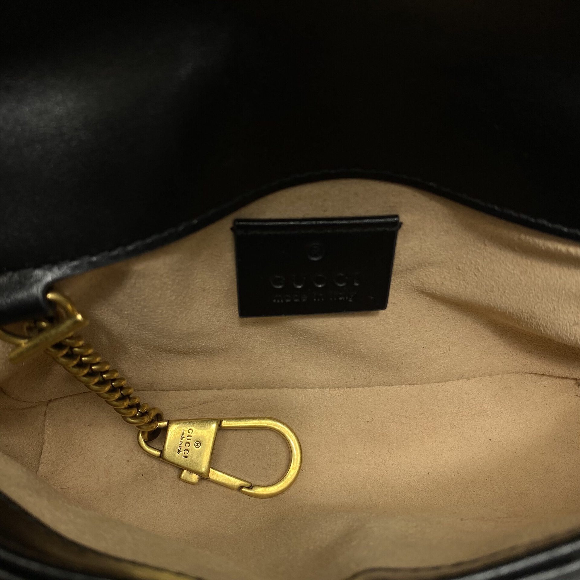 Bolsa Gucci Super Mini Marmont Preta