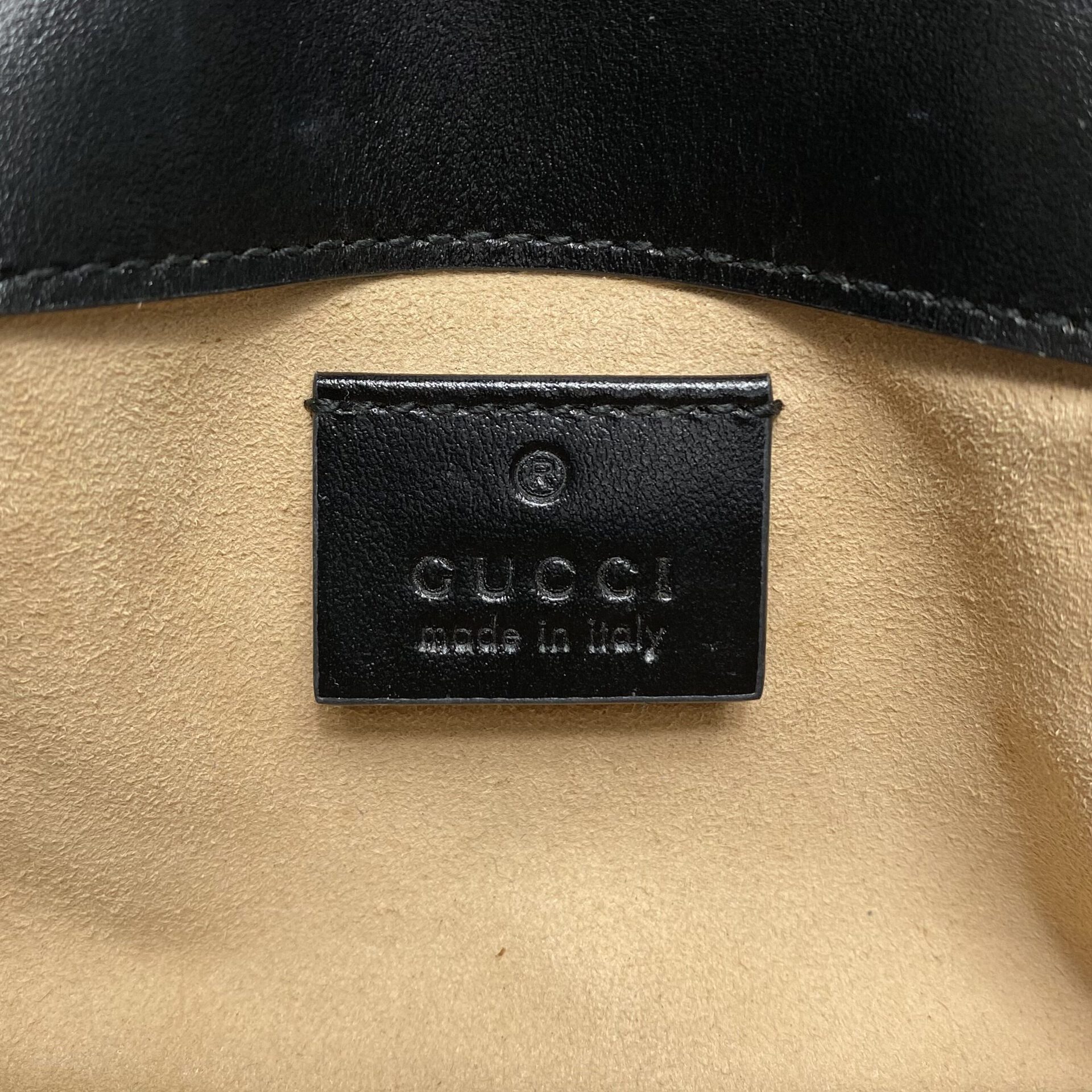 Bolsa Gucci Super Mini Marmont Preta