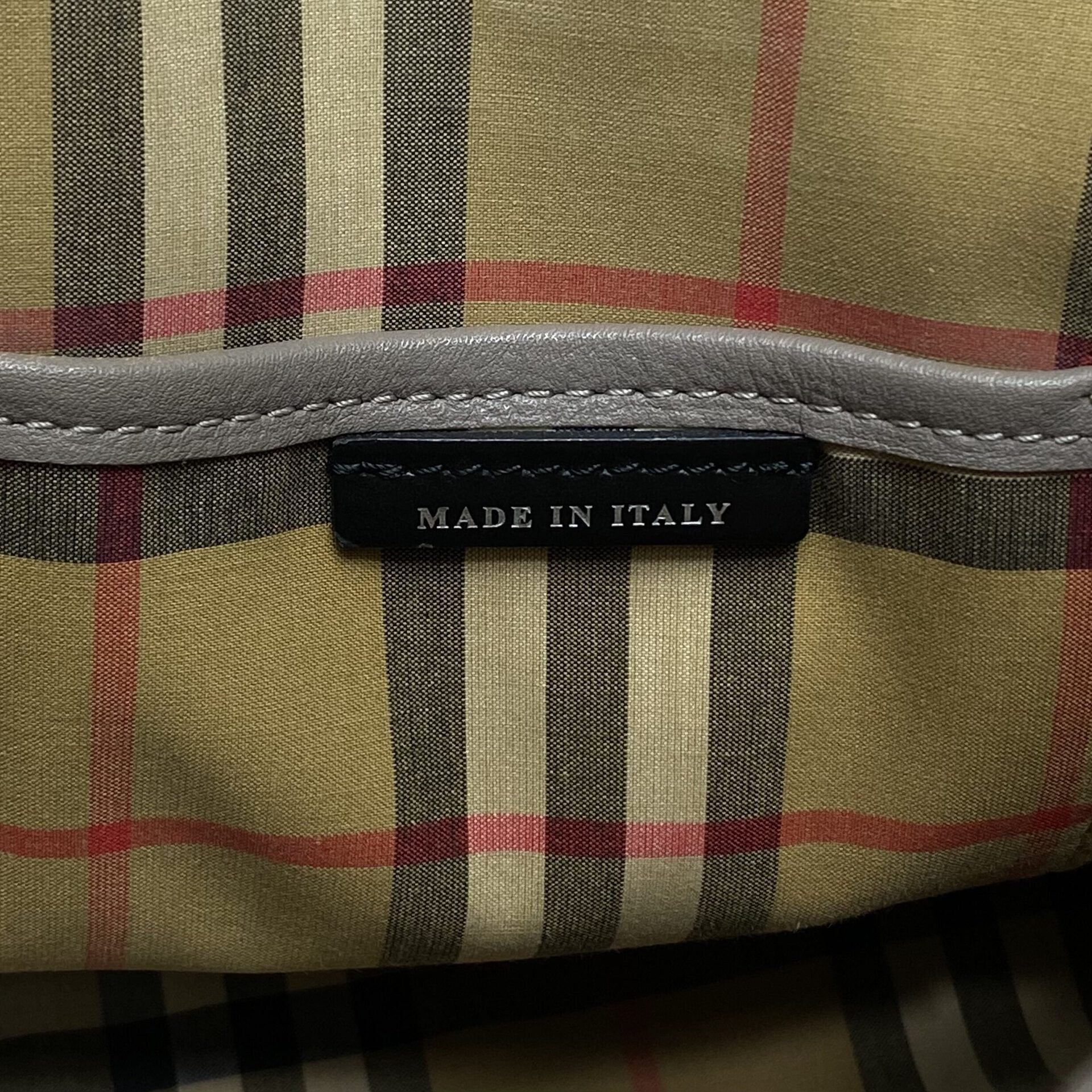 Bolsa Burberry Banner Couro Cinza