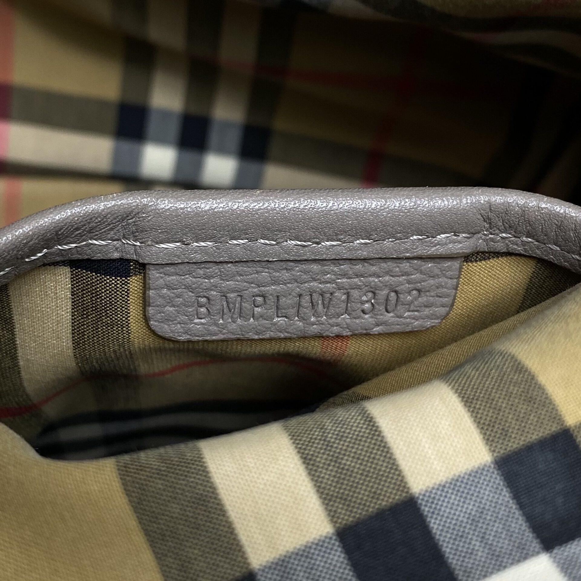 Bolsa Burberry Banner Couro Cinza