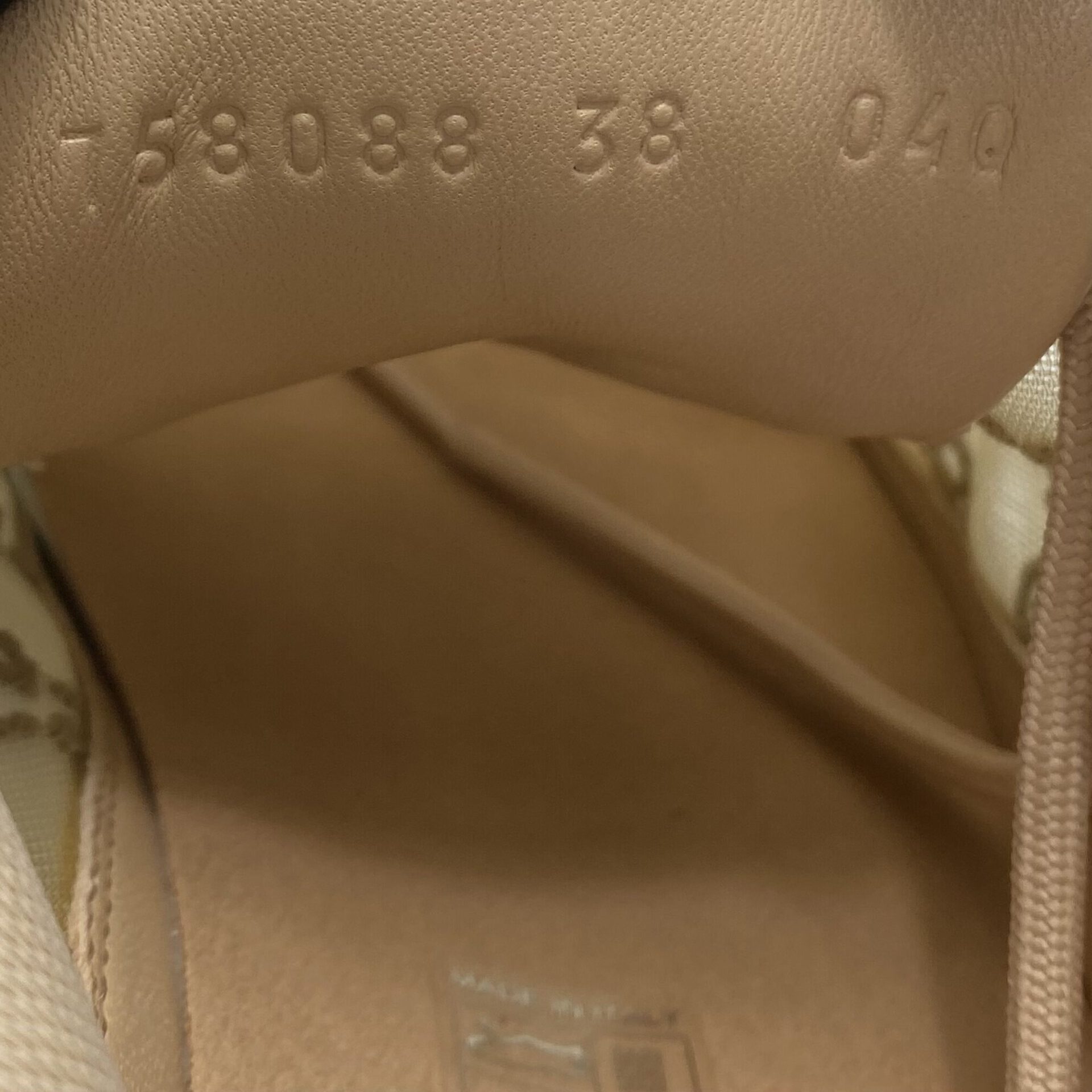 Tênis Gucci Run GG Crystals Nude