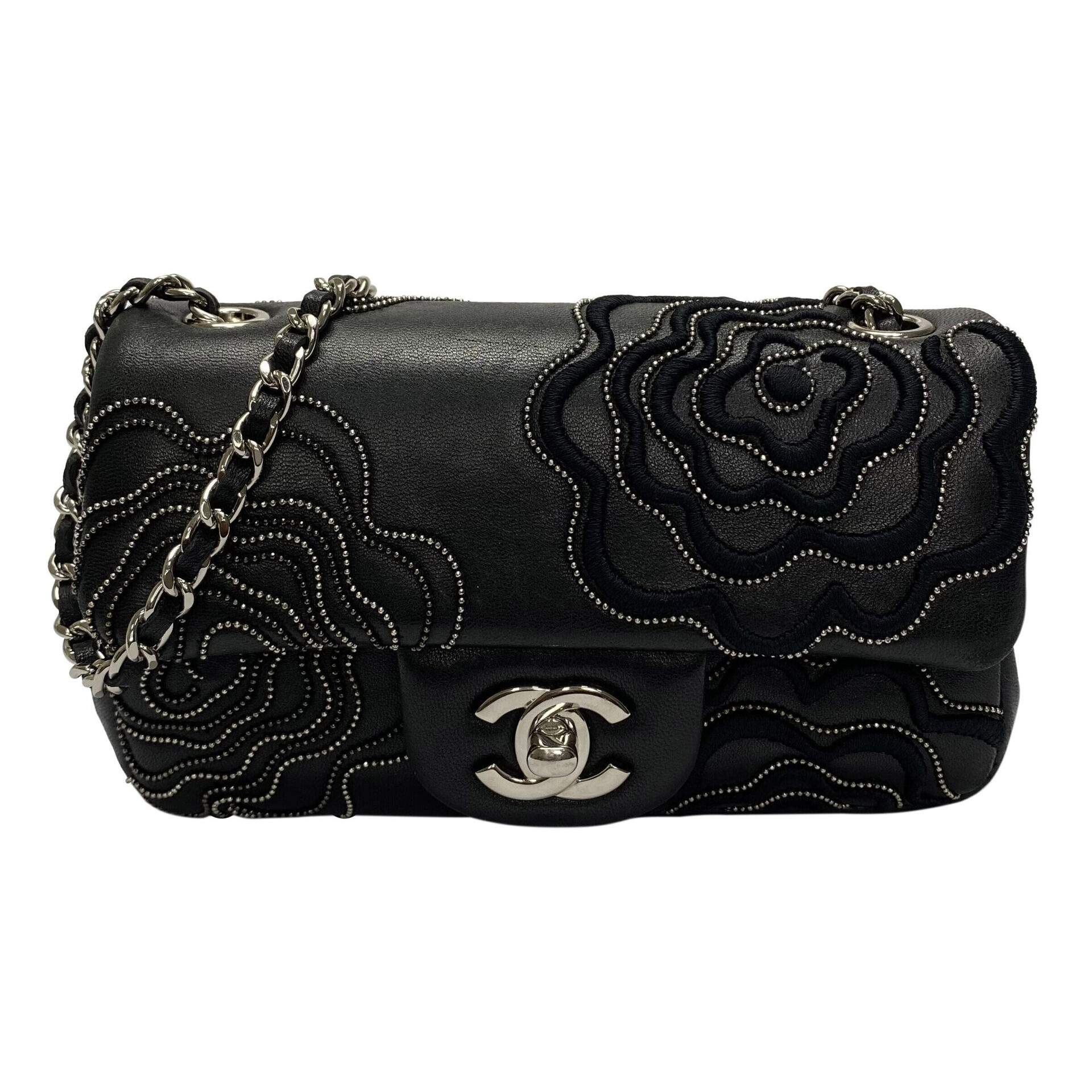 Bolsa Chanel Mini Bordada Preta