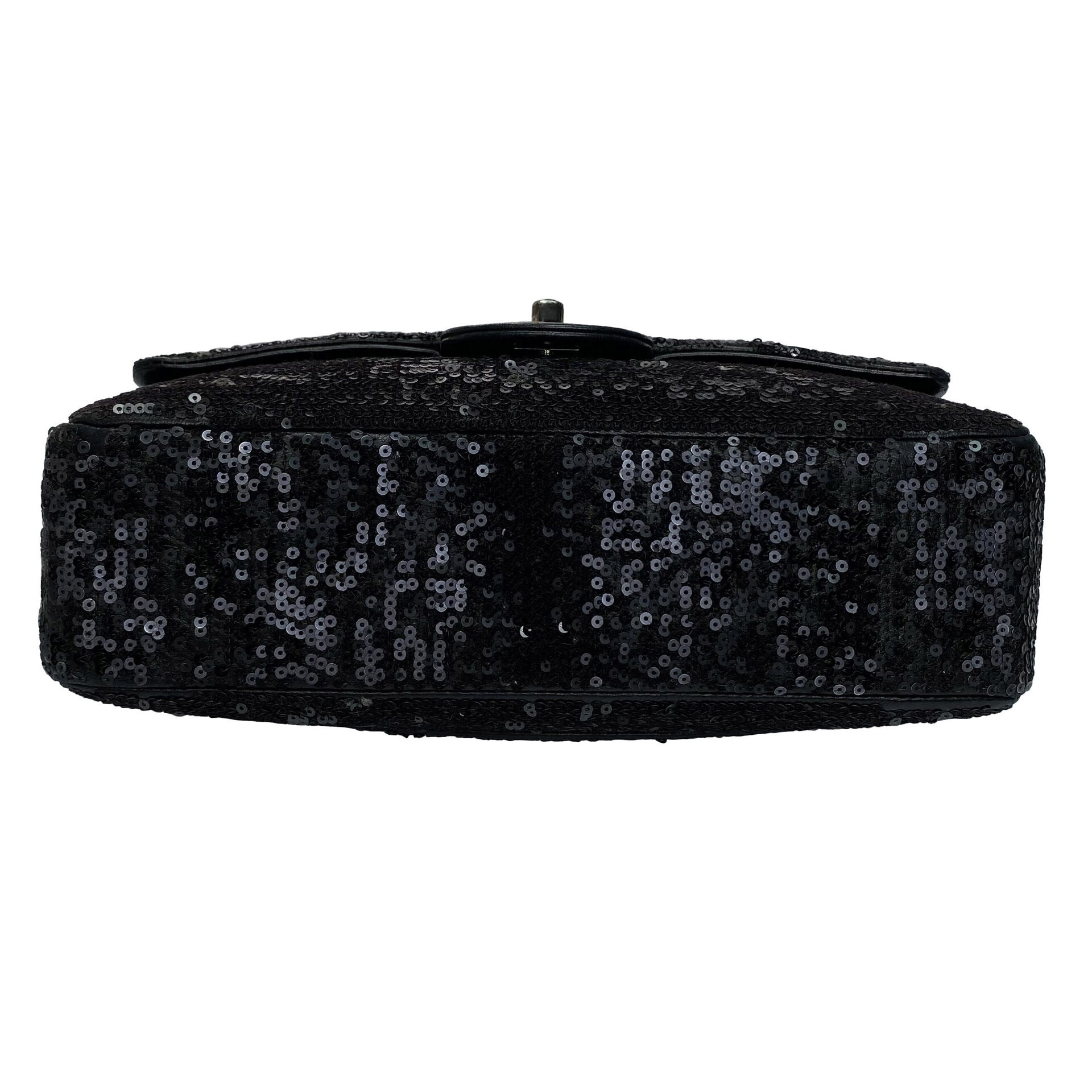 Bolsa Chanel Paetês Preta