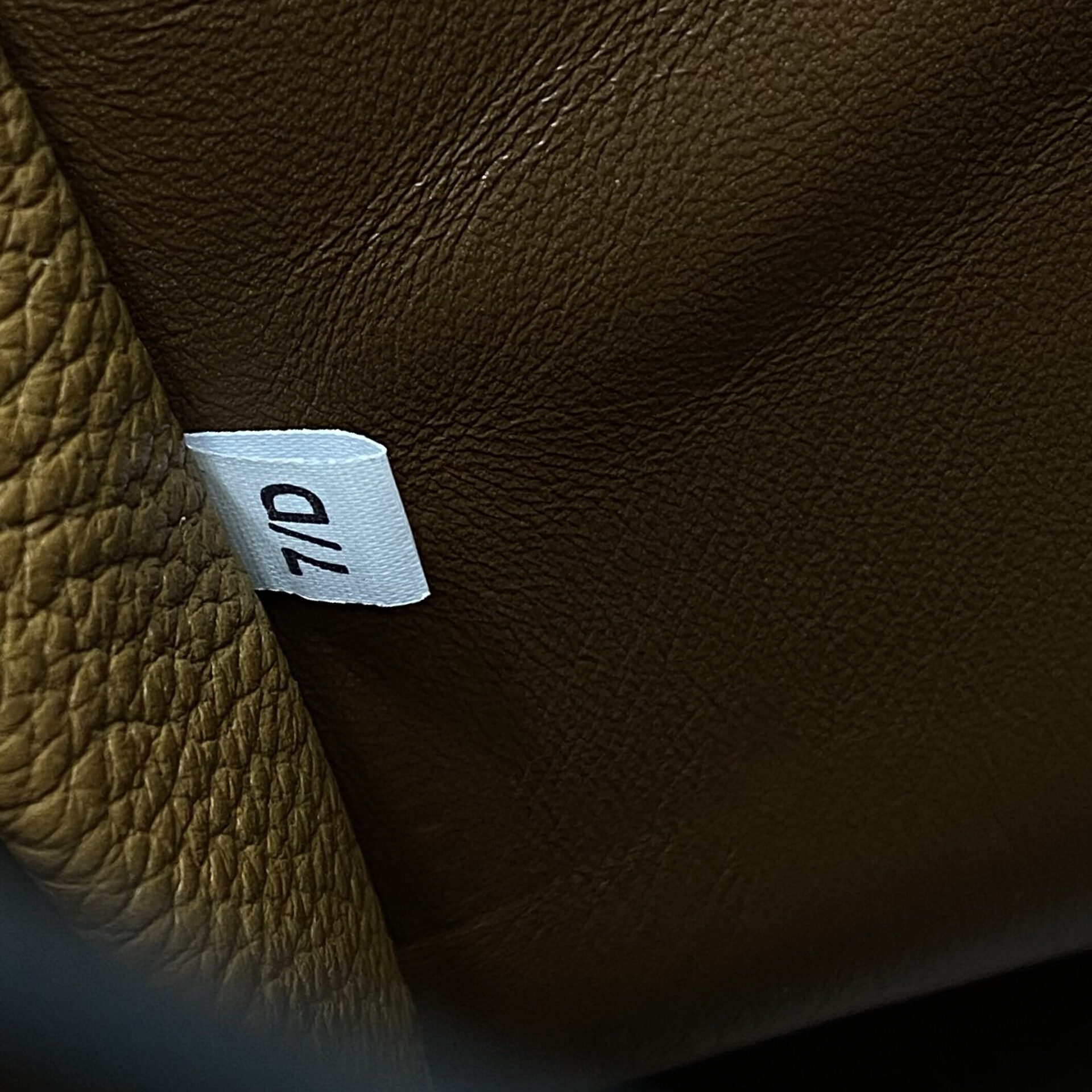 Bolsa Prada Tote Caramelo