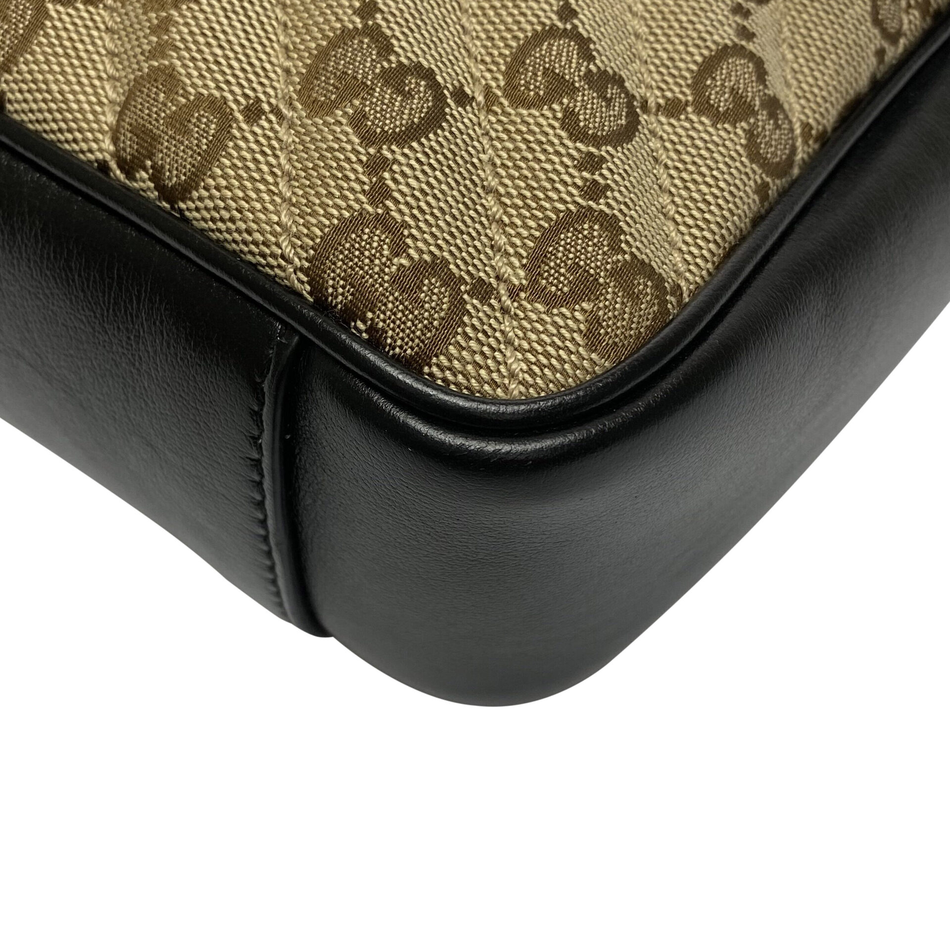 Bolsa Gucci GG Marmont Canvas