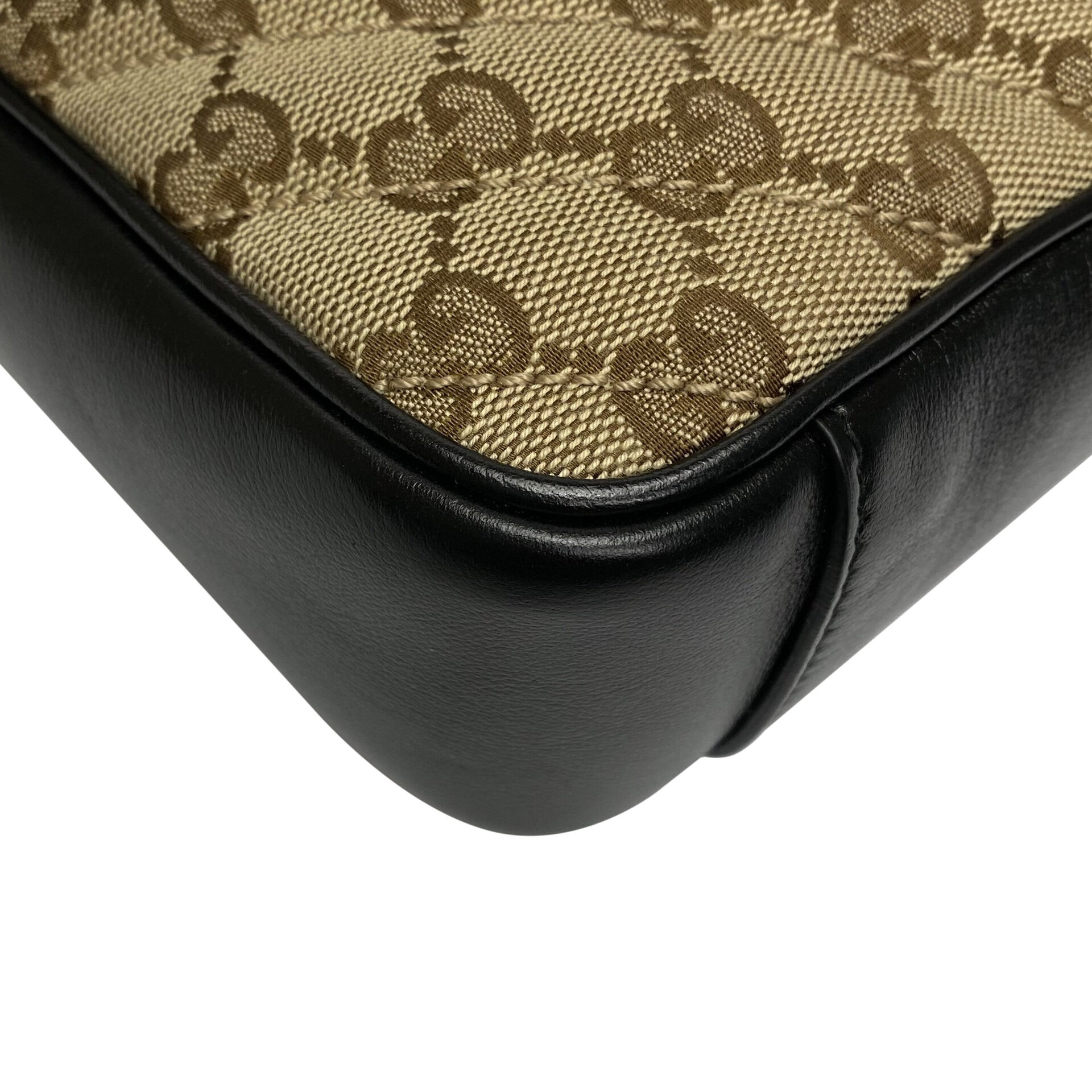 Bolsa Gucci GG Marmont Canvas