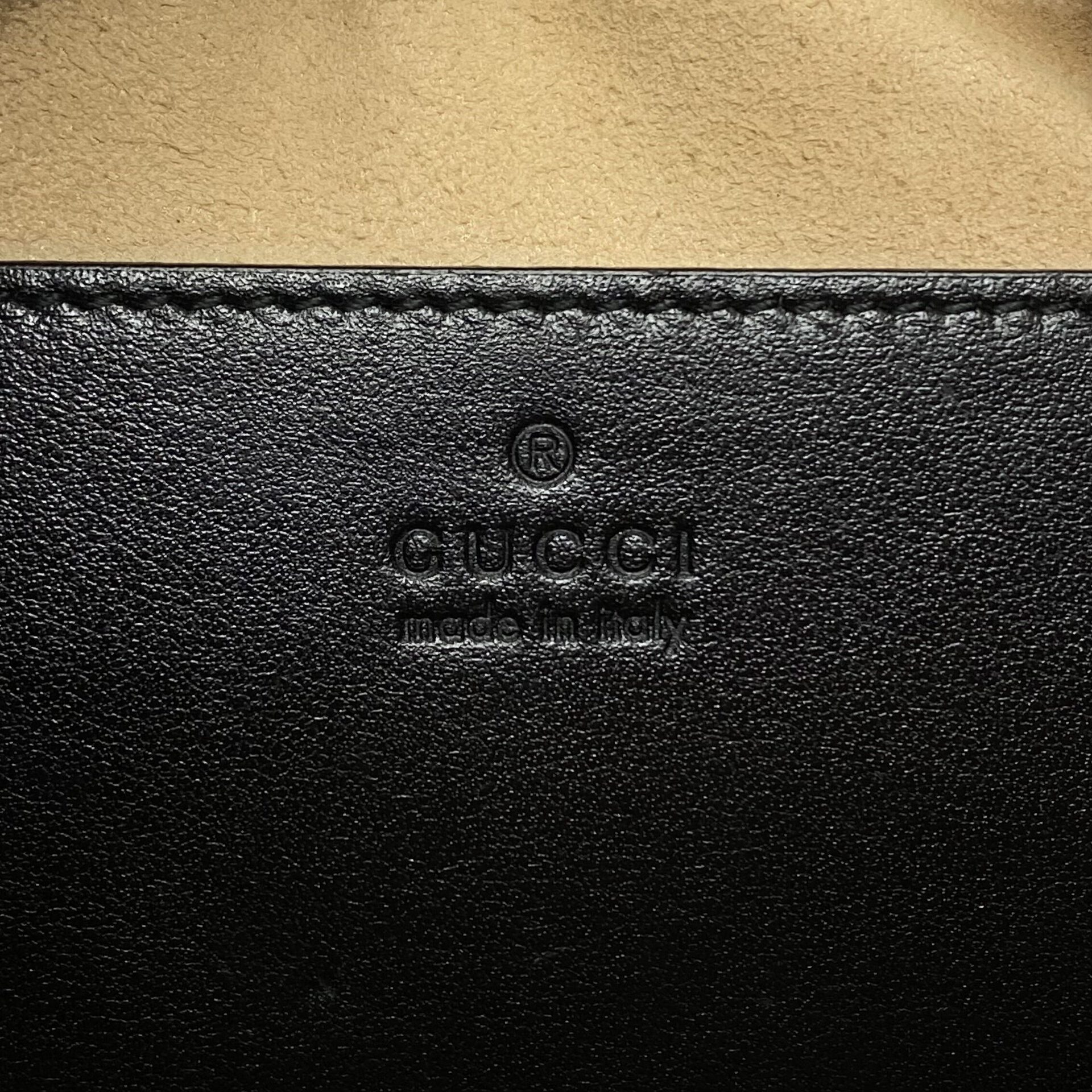 Bolsa Gucci GG Marmont Preta