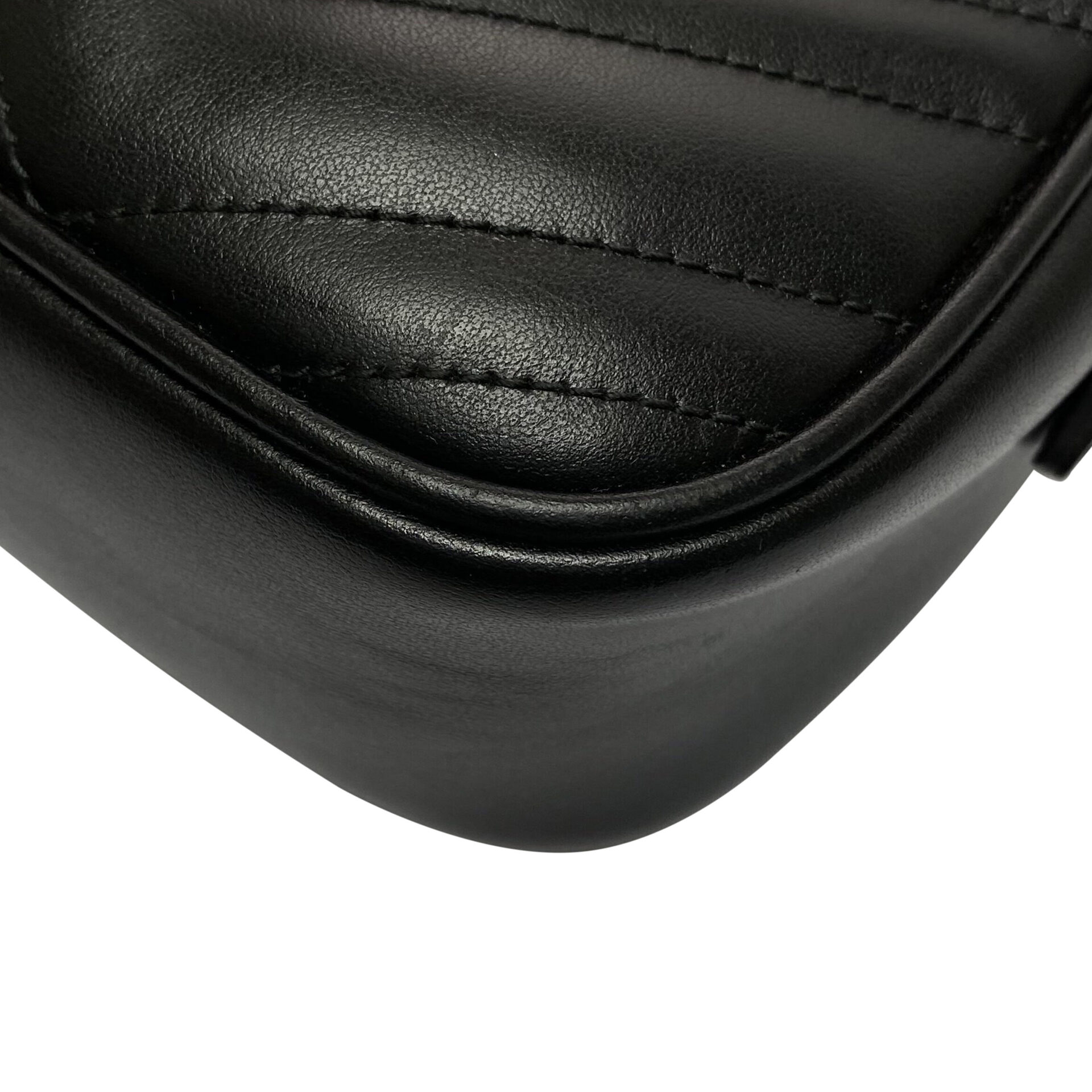 Bolsa Gucci GG Marmont Preta