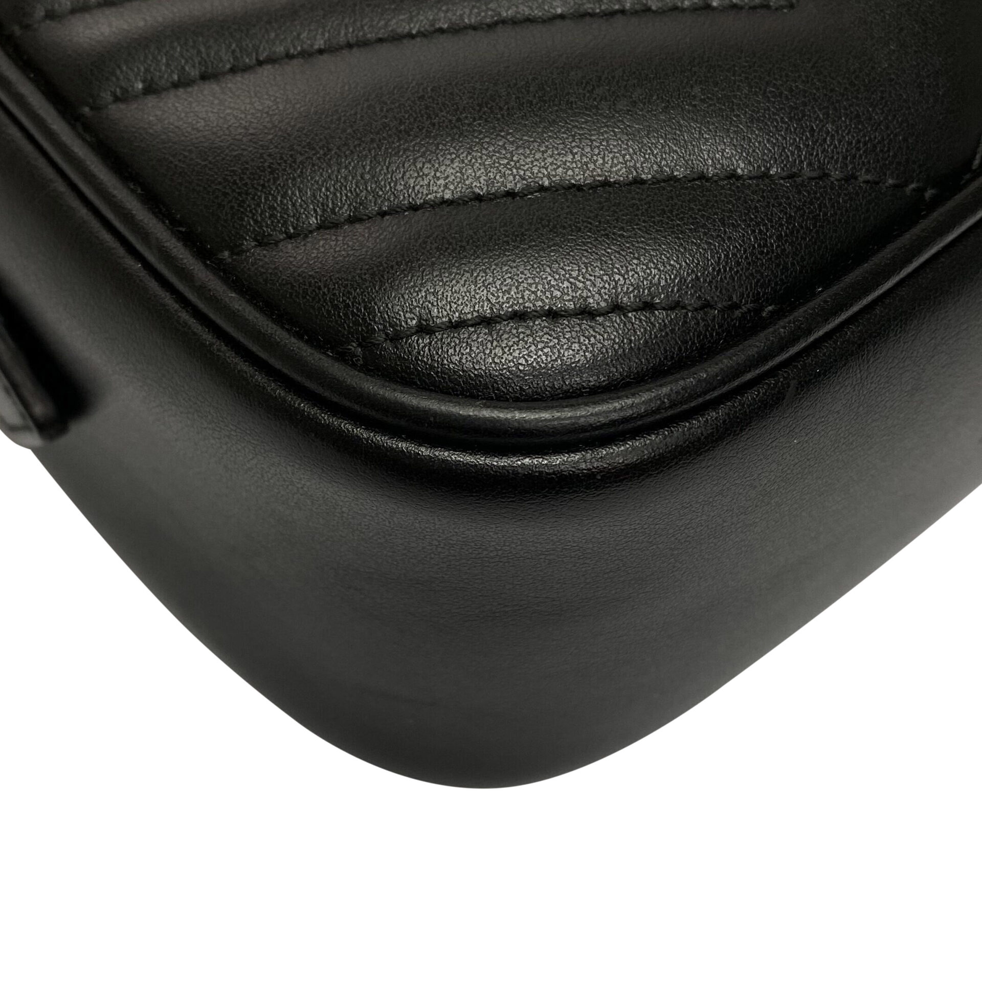 Bolsa Gucci GG Marmont Preta