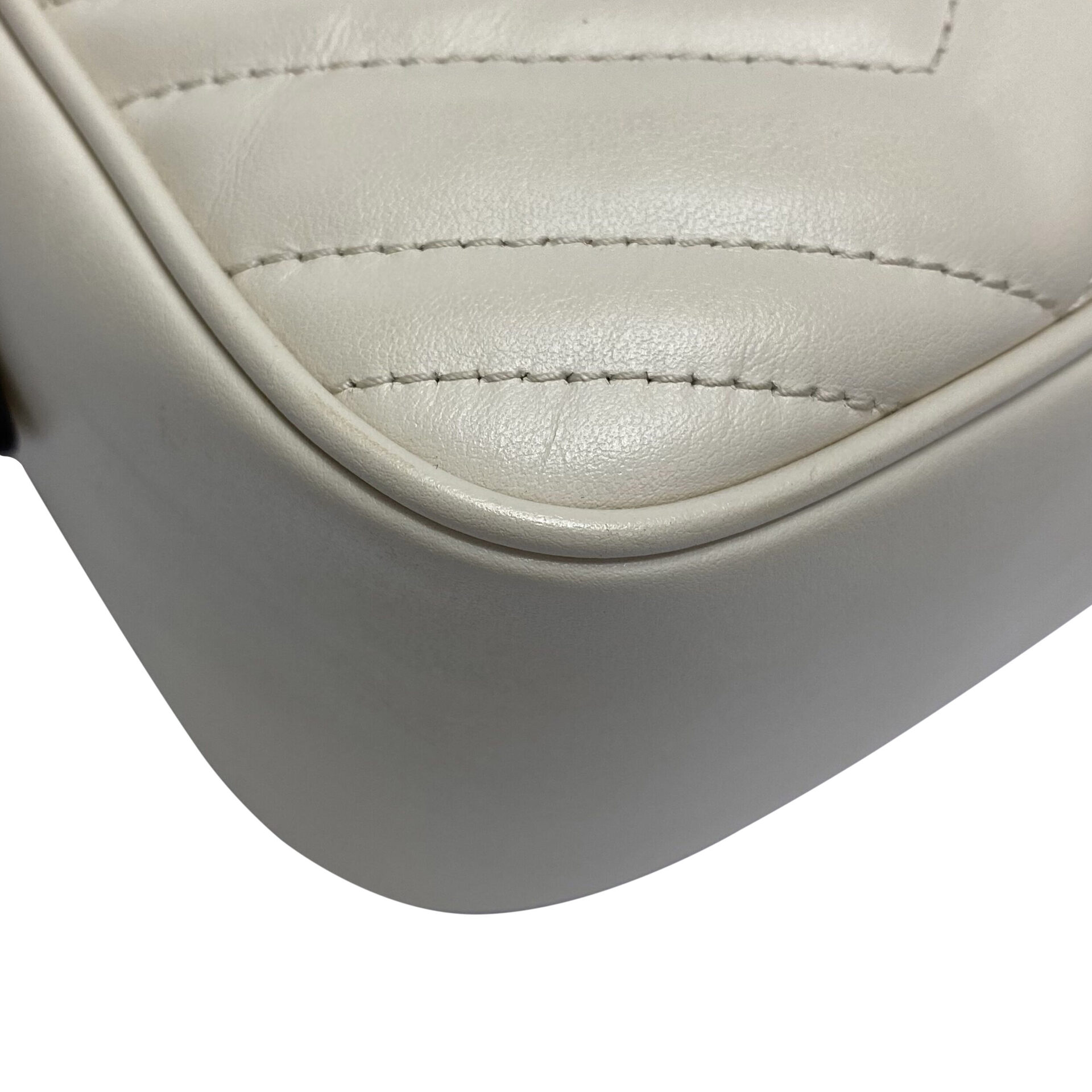 Bolsa Gucci GG Marmont Off White