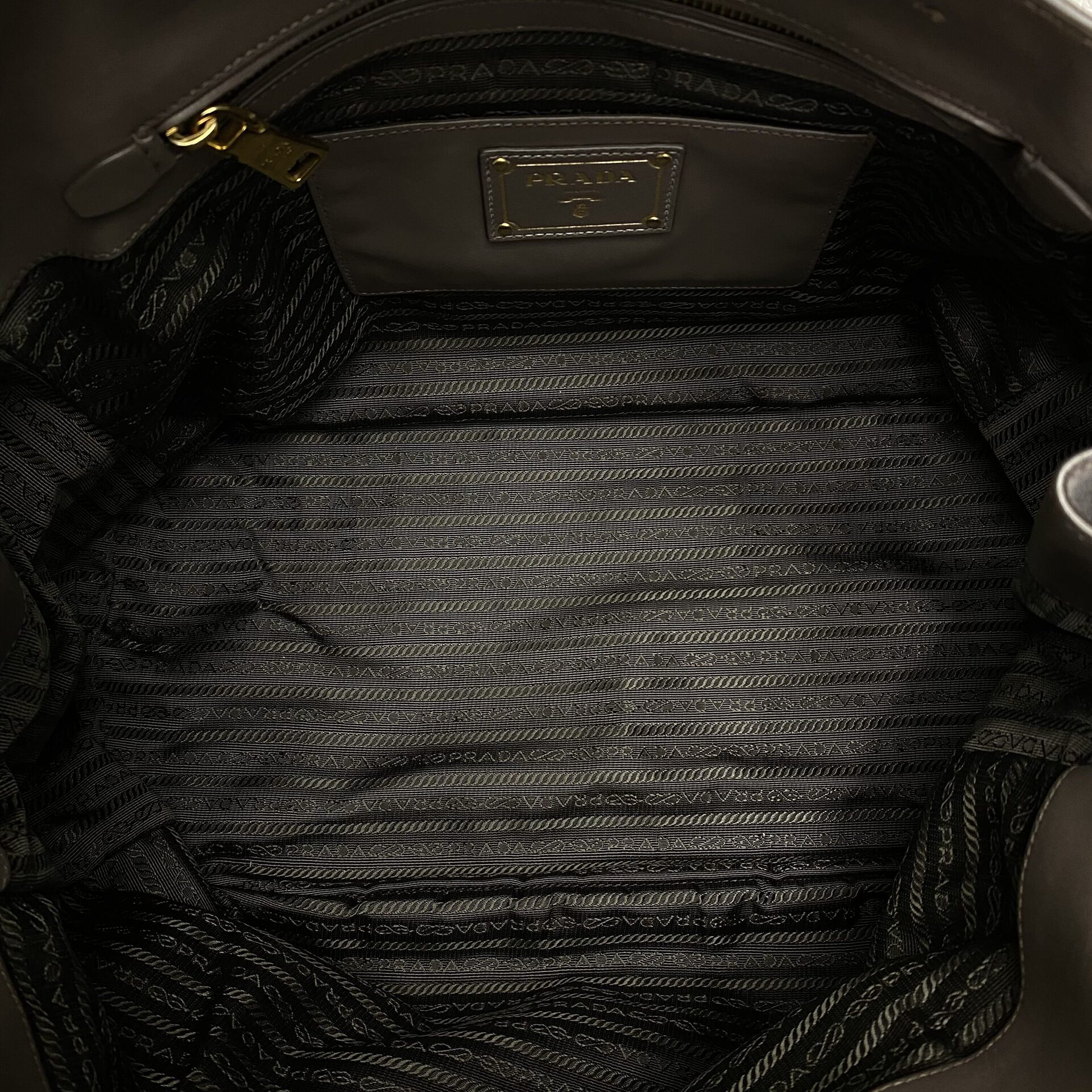 Bolsa Prada Couro Cinza