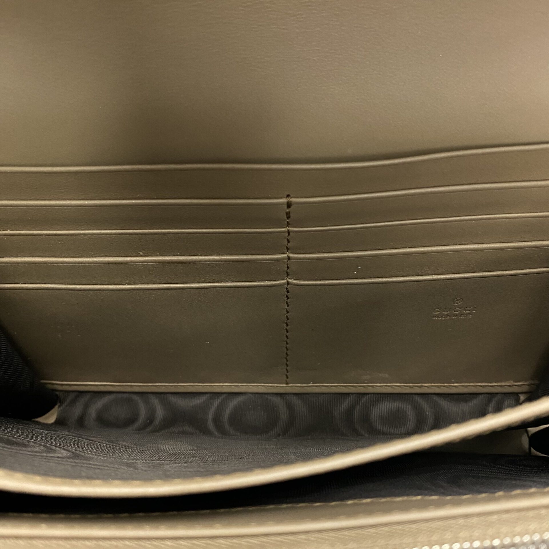 Bolsa Gucci Dionysus GG Supreme Chain Wallet