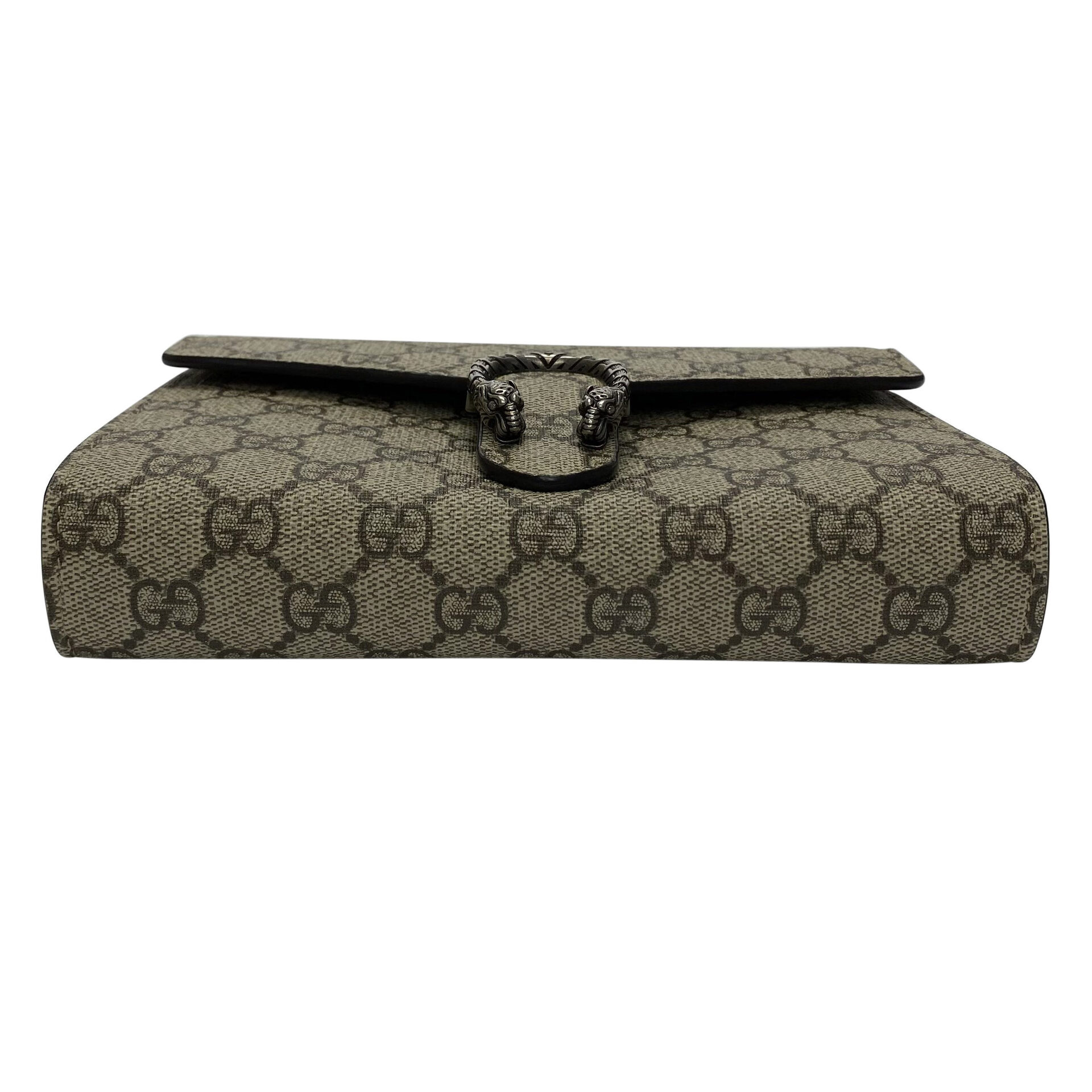 Bolsa Gucci Dionysus GG Supreme Chain Wallet