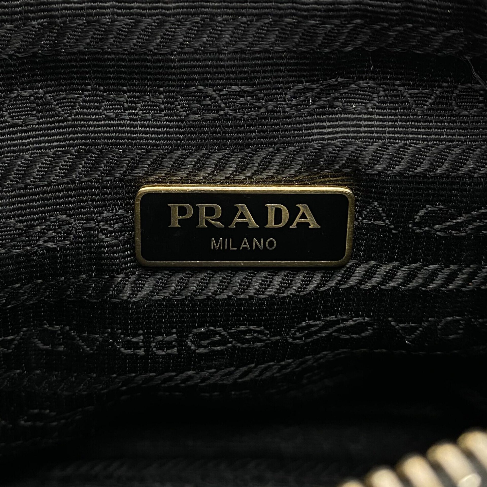 Bolsa Prada Re-Edition 2005