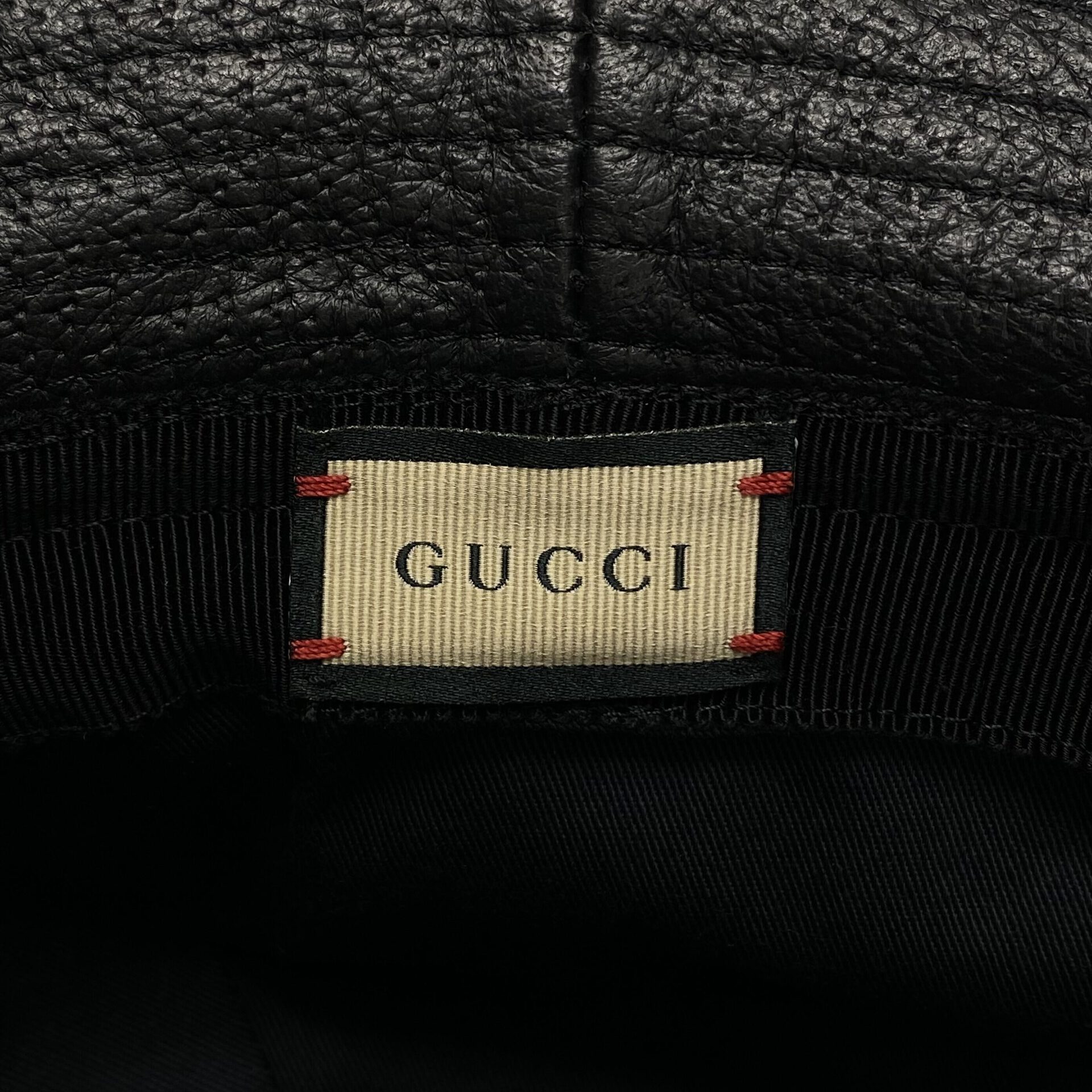 Chapéu Gucci Bucket Horsebit Preto