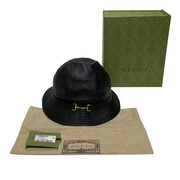 Chapéu Gucci Bucket Horsebit Preto