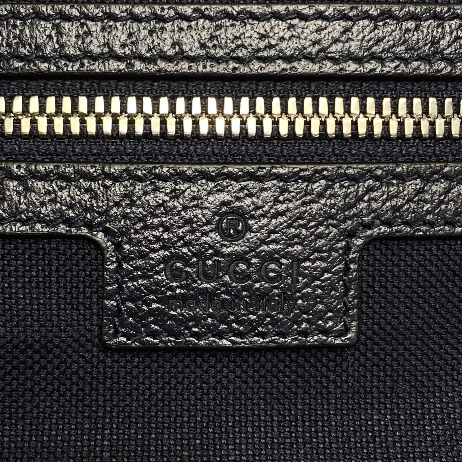 Porta-Terno / Casacos Gucci Savoy