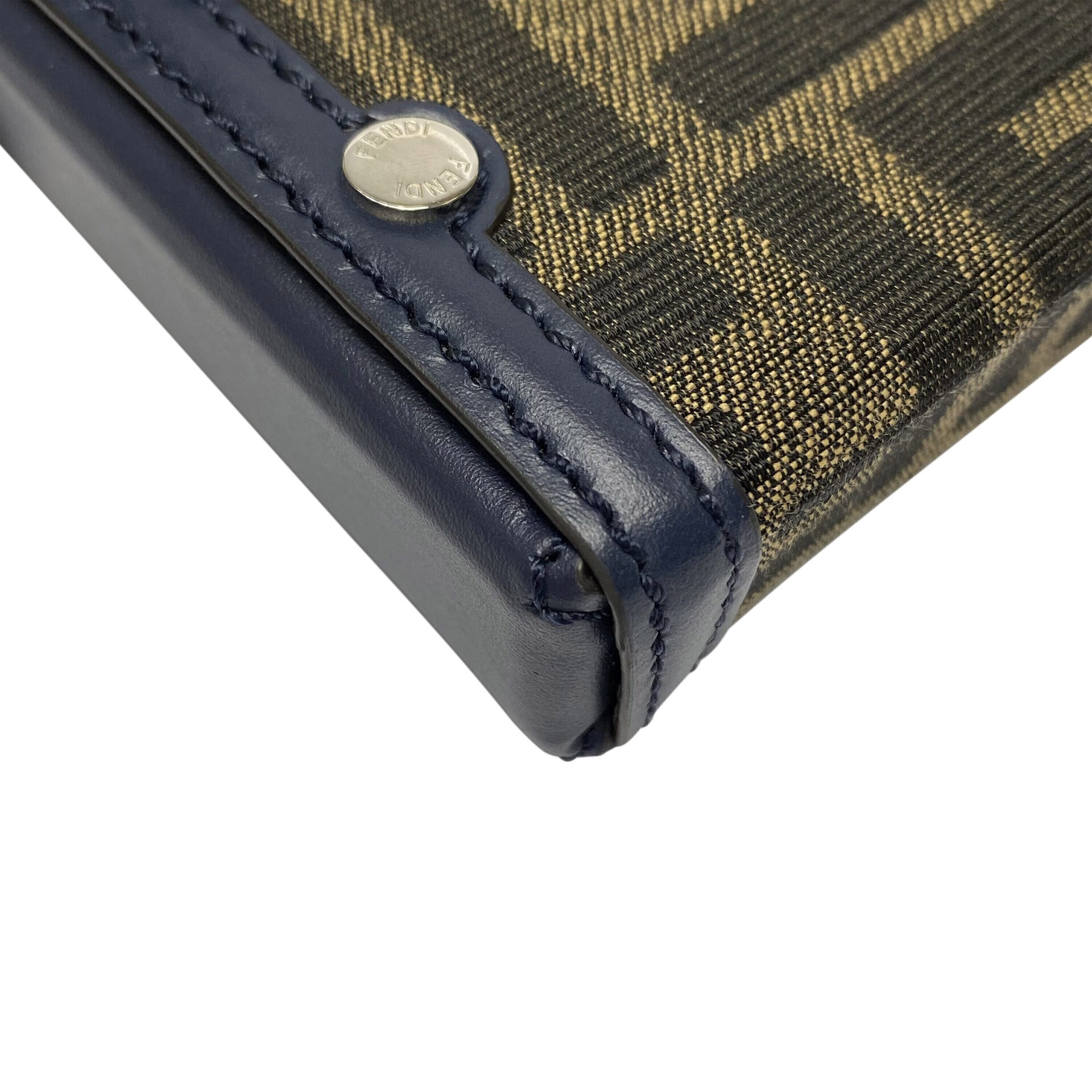 Bolsa Fendi Phone Pouch Baguette Soft Trunck