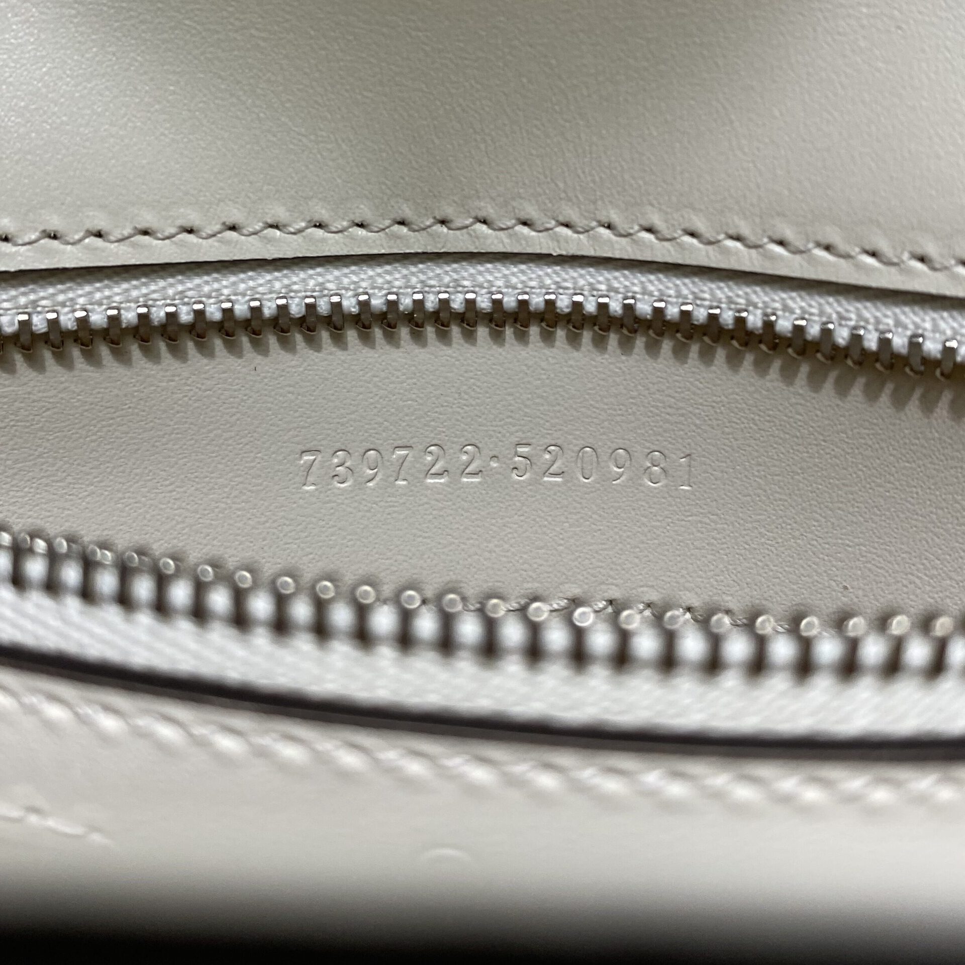 Bolsa Gucci Petite GG Off White