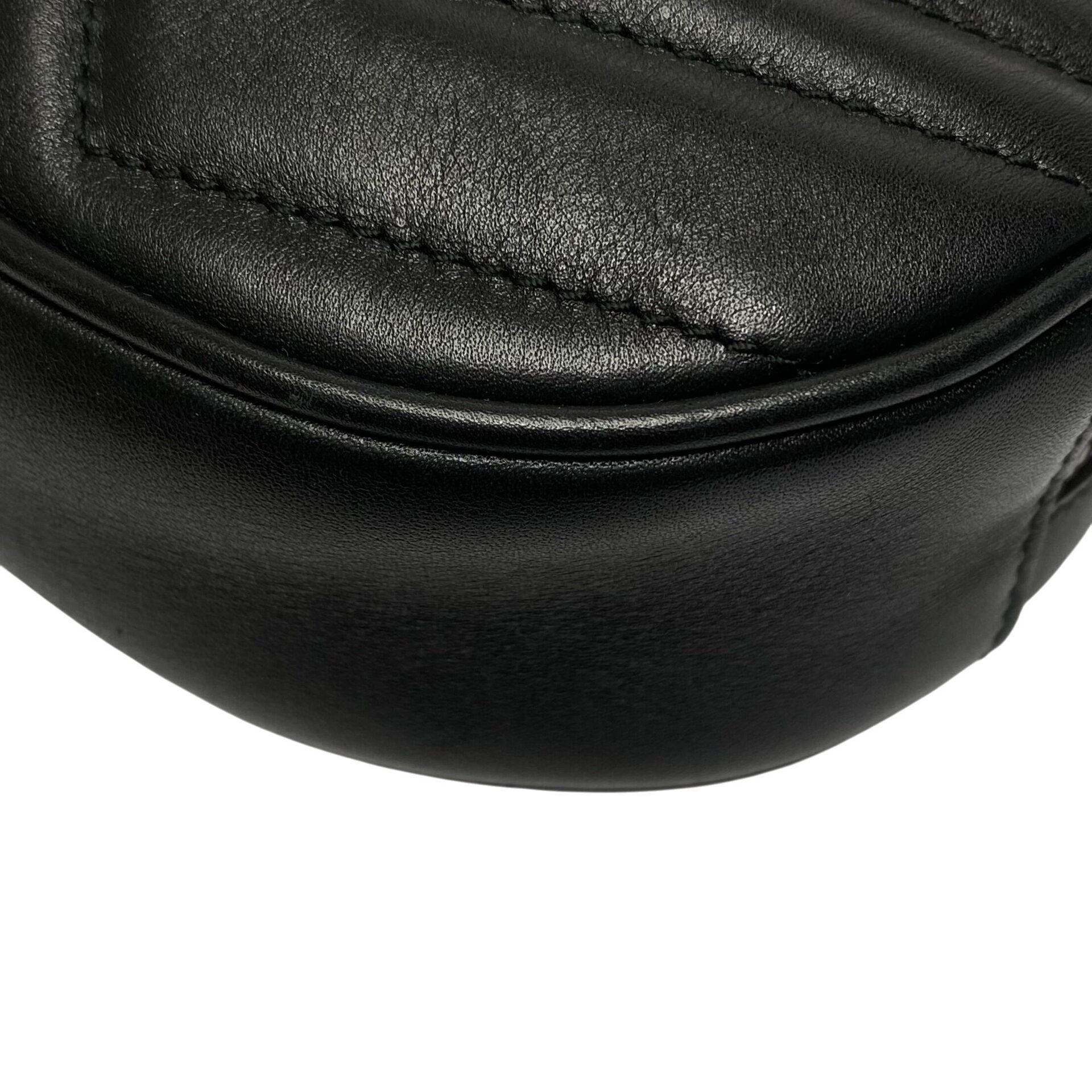 Pochete Gucci GG Marmont Preta