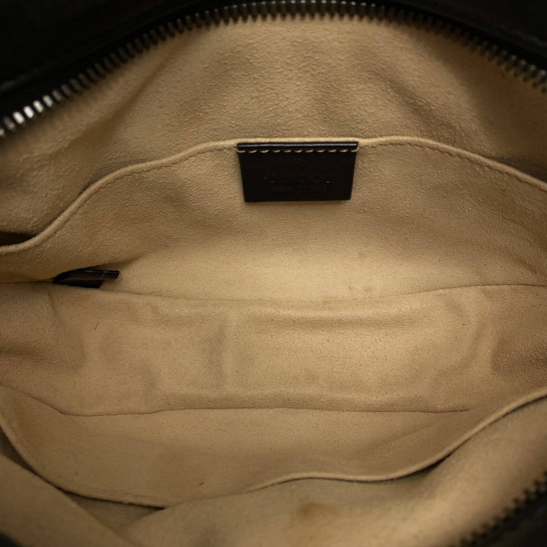 Pochete Gucci GG Marmont Preta