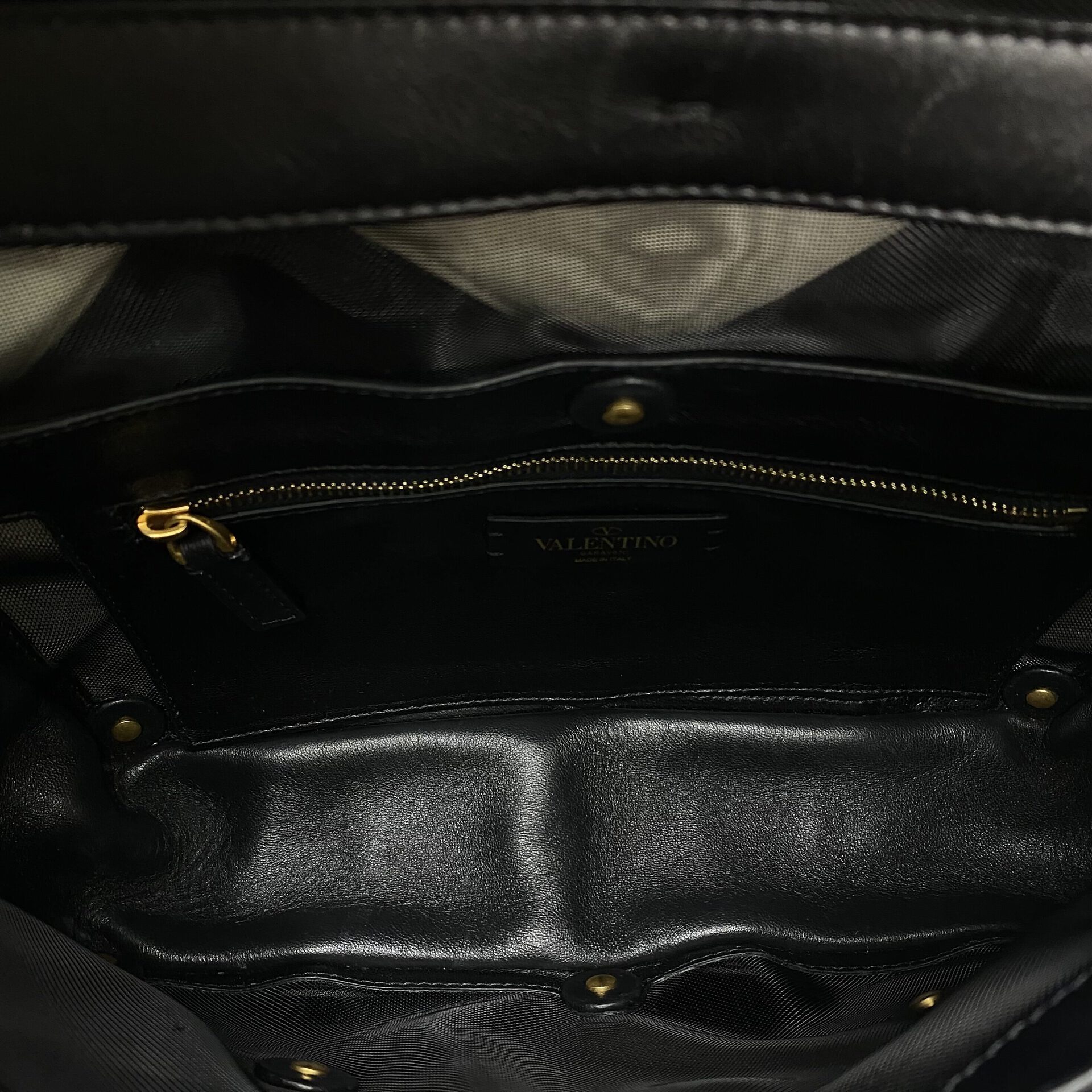 Bolsa Valentino Garavani Roman Stud Bicolor