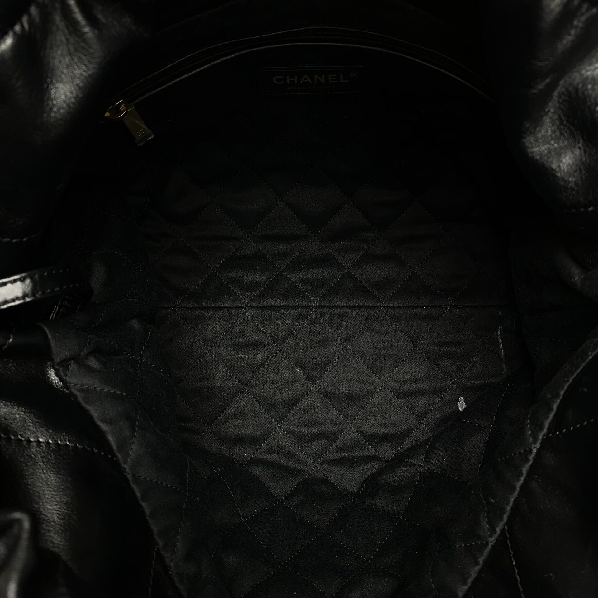 Bolsa Chanel 22 Preta