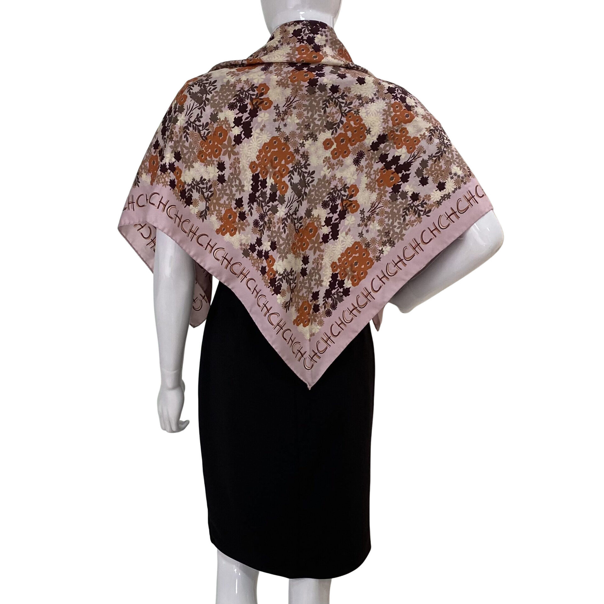 Lenço Carolina Herrera Rosa