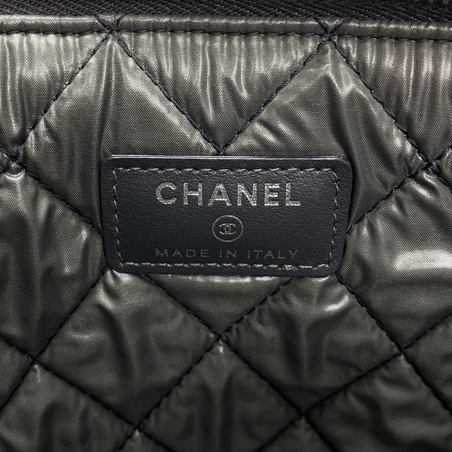 Clutch Chanel Deauville Pouch Cinza