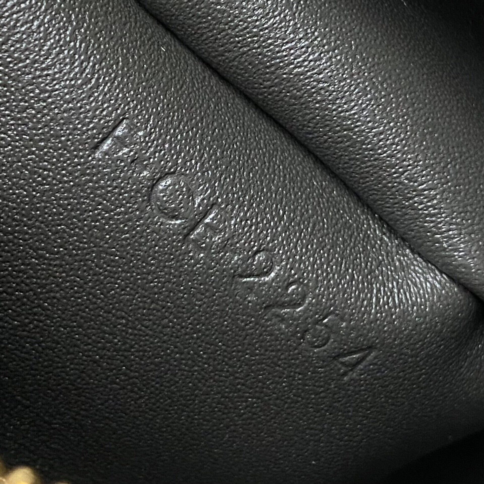 Bolsa Celine Triomphe Cinza