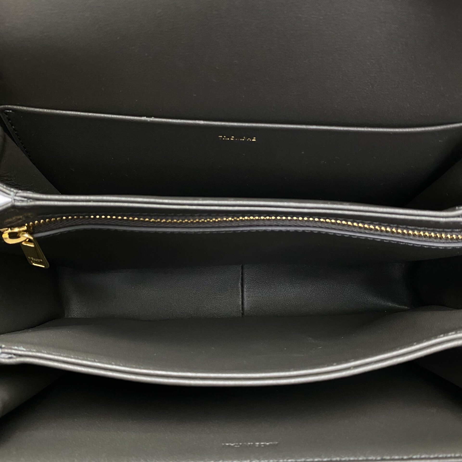 Bolsa Celine Triomphe Cinza