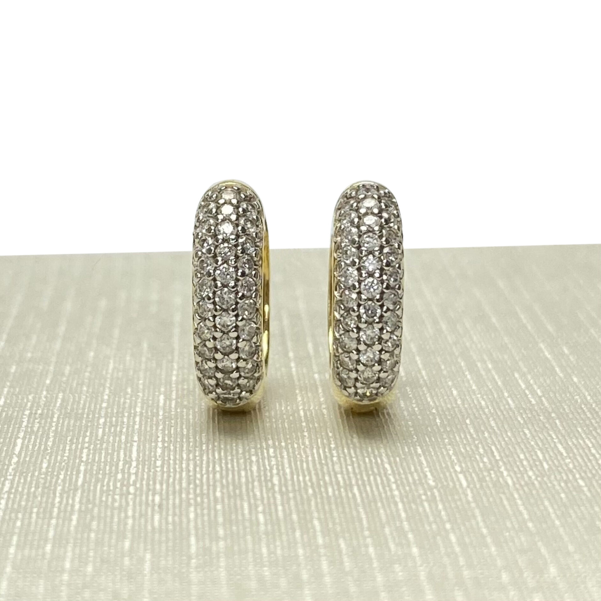 Par de Brincos Argola Lumiere