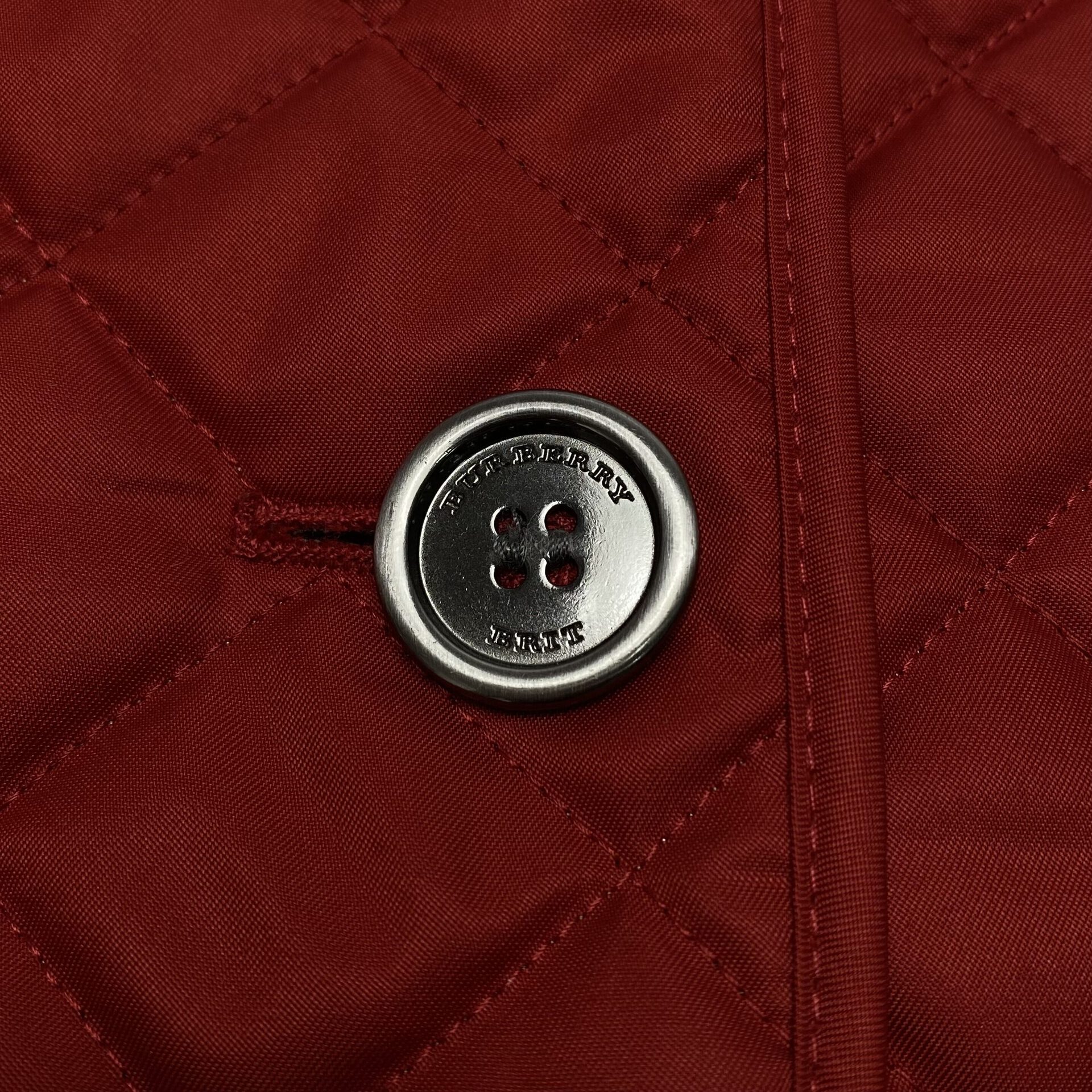 Casaco Burberry Matelassê Vermelho