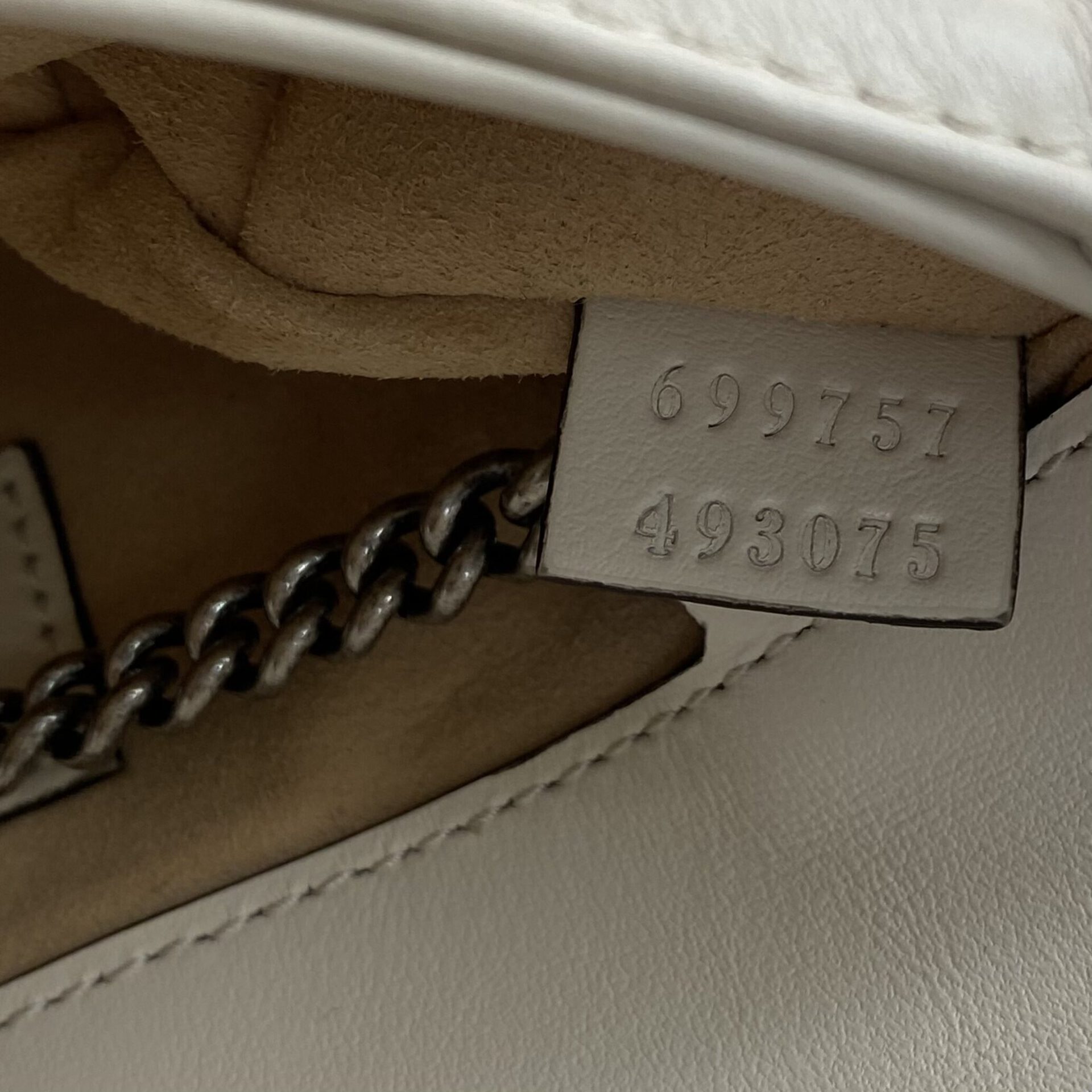 Bolsa Gucci GG Marmont Belt Bag Off White