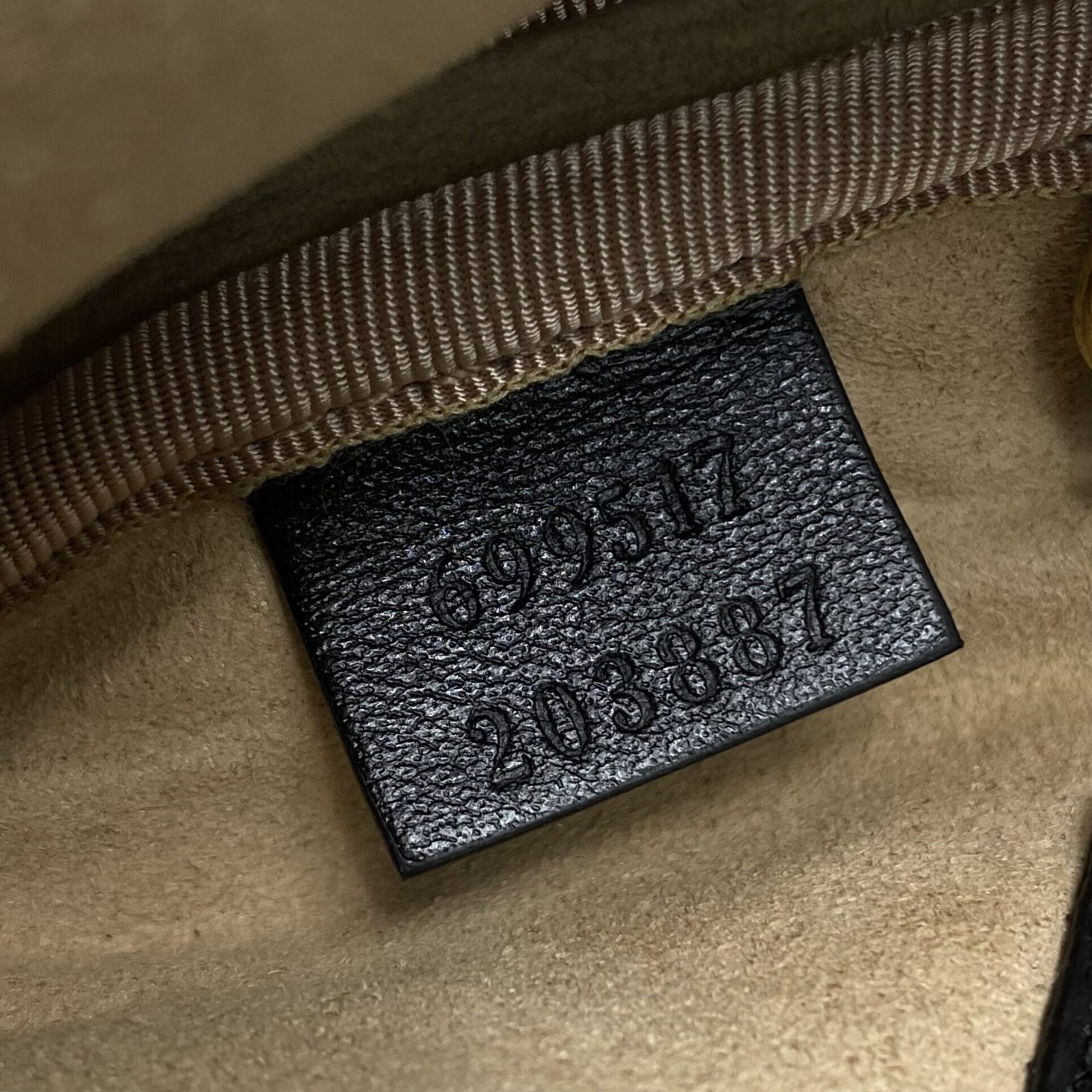 Porta-Moedas Gucci Coração Preto