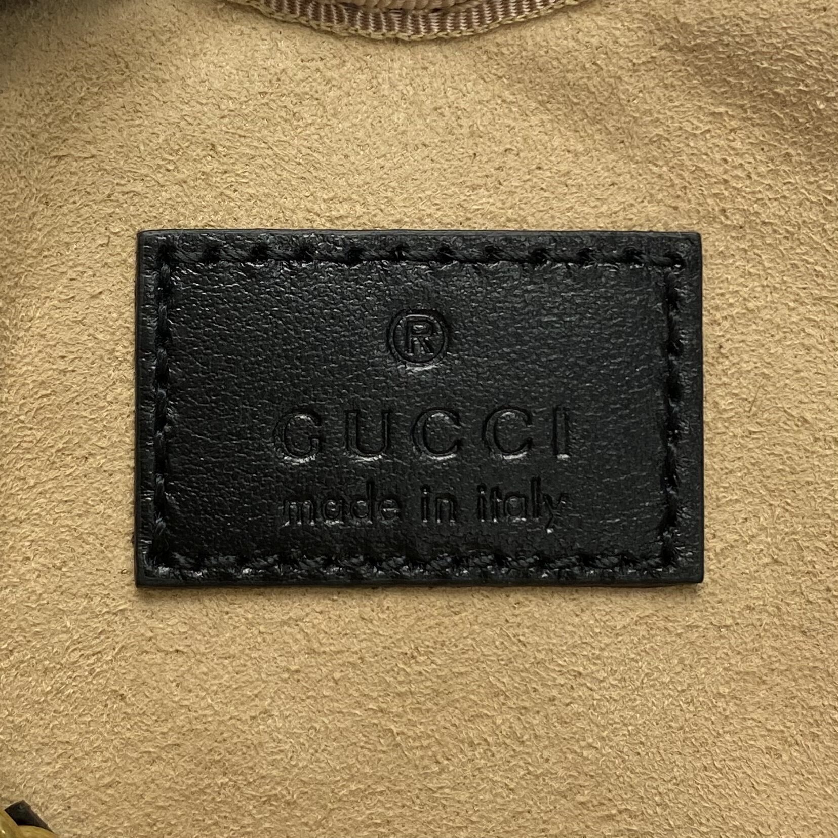 Porta-Moedas Gucci Coração Preto