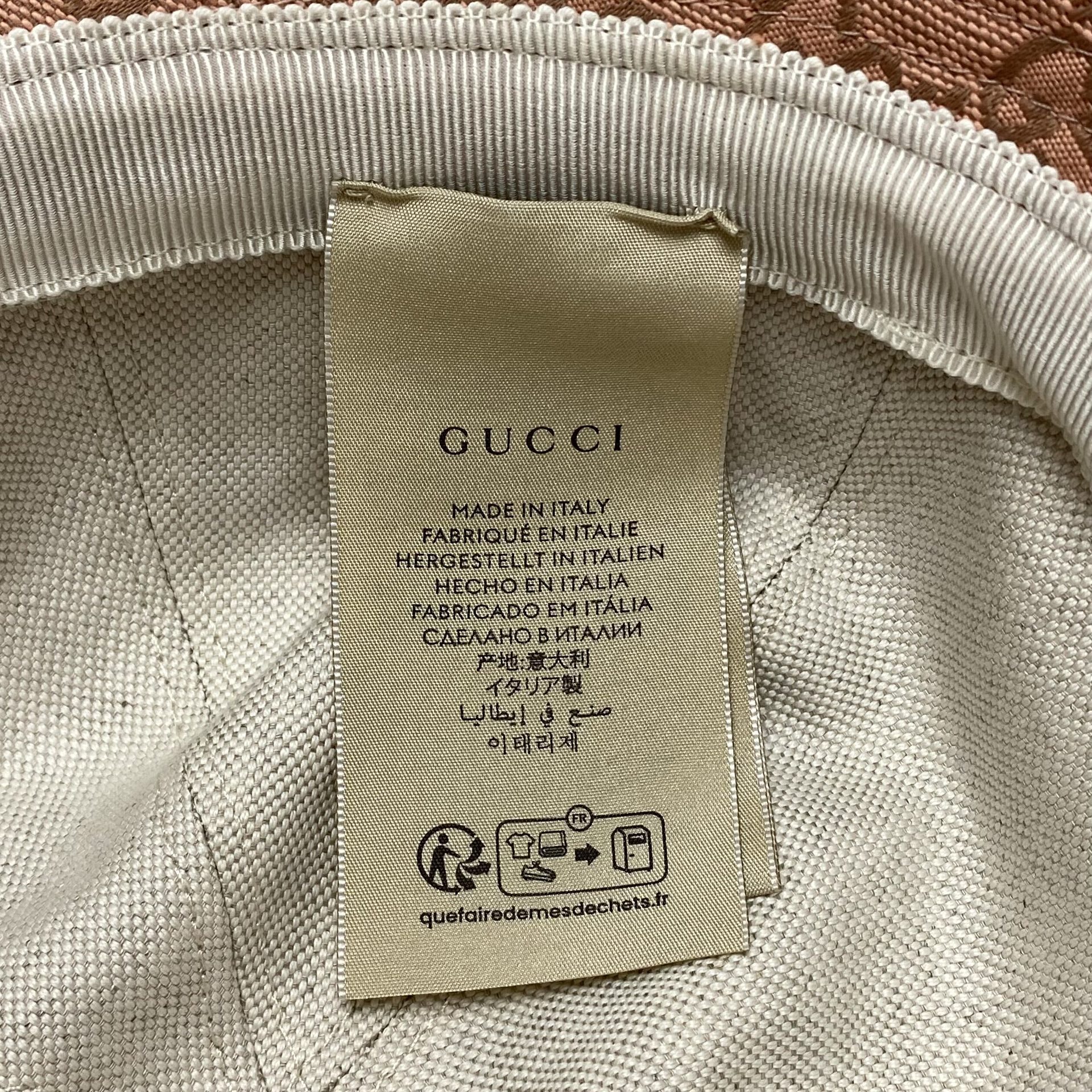 Chapéu Gucci Bucket GG Rosa