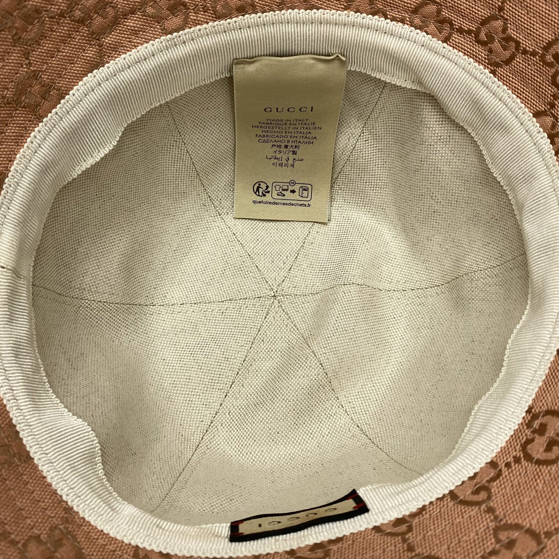 Chapéu Gucci Bucket GG Rosa