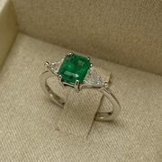 Anel Trio Esmeralda e Diamantes