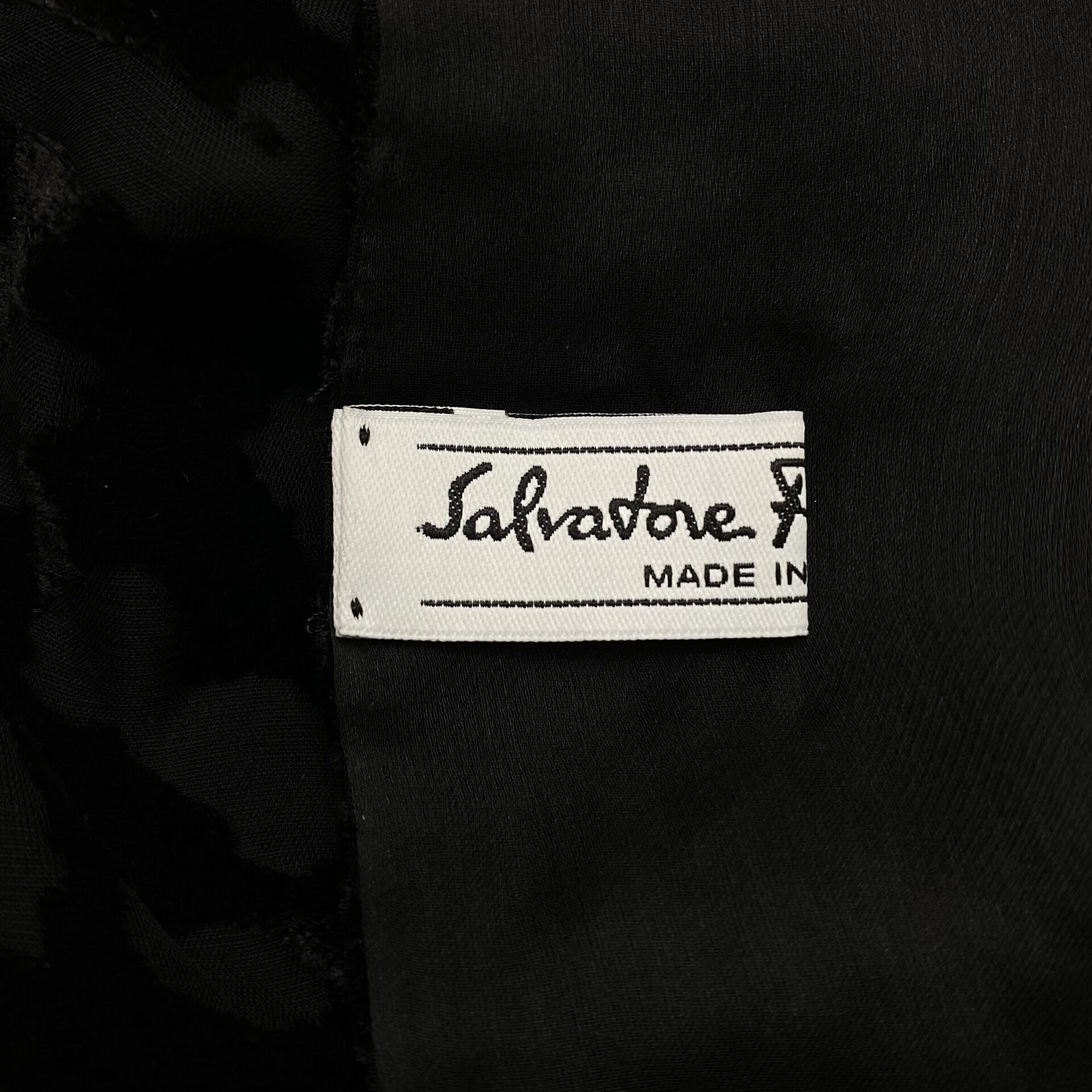 Lenço Salvatore Ferragamo Preto